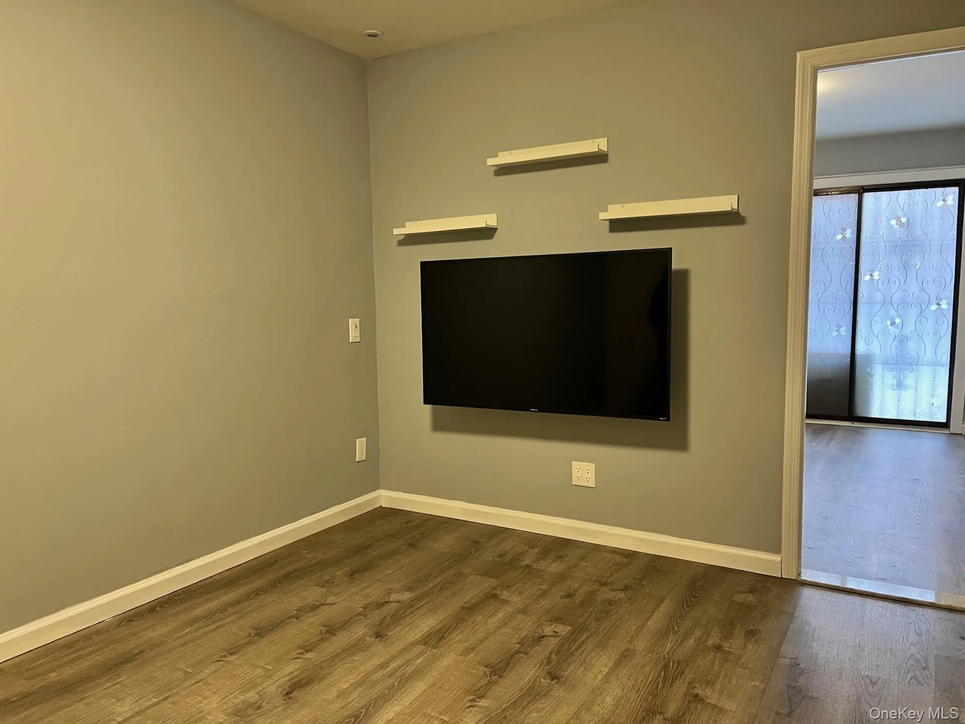 219-36 64th Avenue, New York, NY, 1 Bedroom Bedrooms, 5 Rooms Rooms,1 BathroomBathrooms,Residential,For Rent,64th,0,1020022 219-36 64th Avenue, New York, NY, 1 Bedroom Bedrooms, 5 Rooms Rooms,1 BathroomBathrooms,Residential,For Rent,64th,0,1020022
