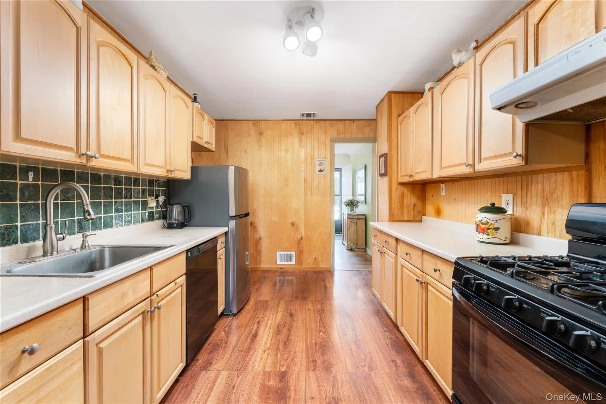 Ample cabinetry and counter space Ample cabinetry and counter space