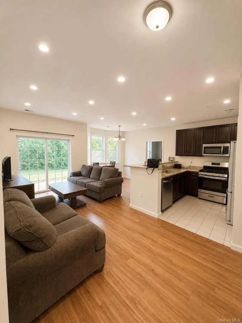 601 Commons Lane, Ulster, NY, 2 Bedrooms Bedrooms, 7 Rooms Rooms,2 BathroomsBathrooms,Residential,For Rent,Commons,0,1020027 601 Commons Lane, Ulster, NY, 2 Bedrooms Bedrooms, 7 Rooms Rooms,2 BathroomsBathrooms,Residential,For Rent,Commons,0,1020027