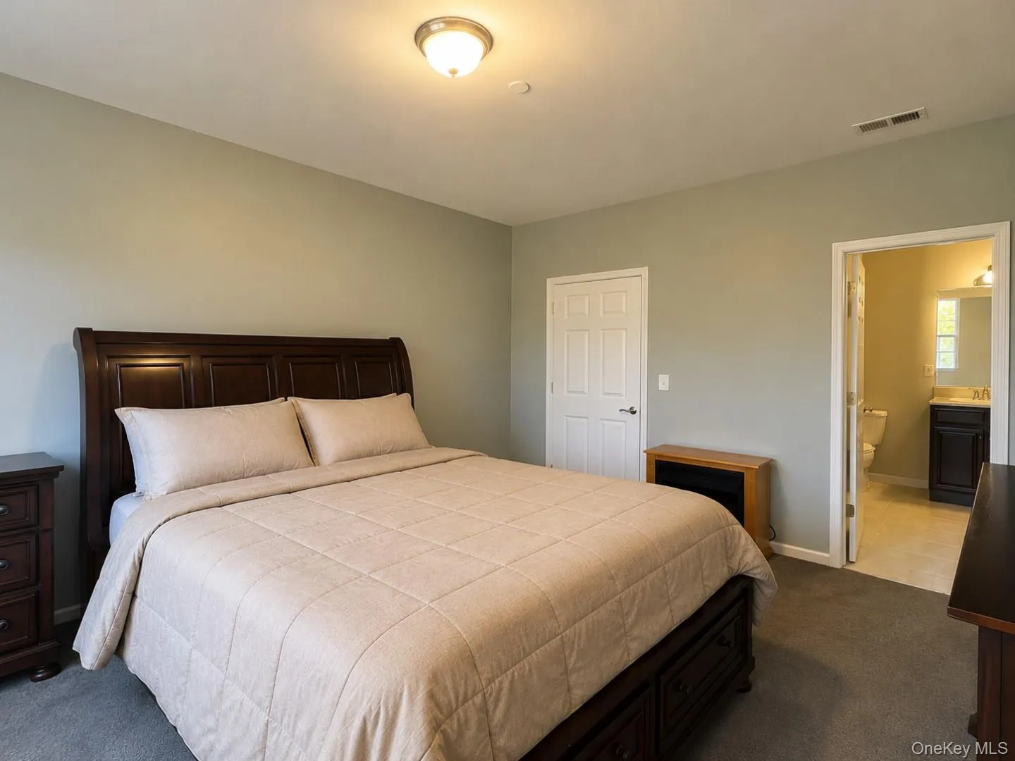601 Commons Lane, Ulster, NY, 2 Bedrooms Bedrooms, 7 Rooms Rooms,2 BathroomsBathrooms,Residential,For Rent,Commons,0,1020027 601 Commons Lane, Ulster, NY, 2 Bedrooms Bedrooms, 7 Rooms Rooms,2 BathroomsBathrooms,Residential,For Rent,Commons,0,1020027