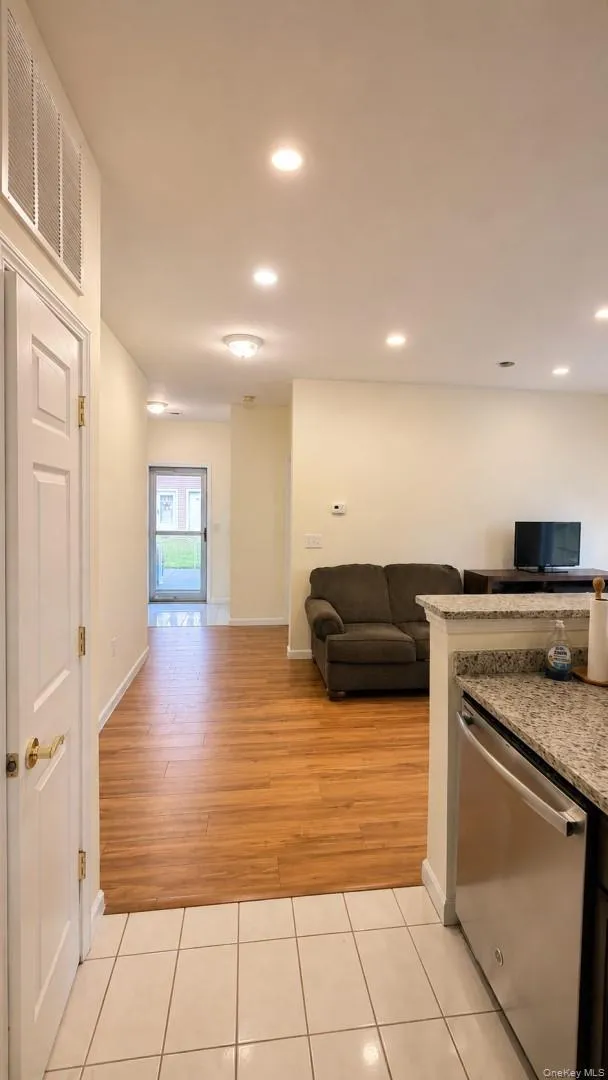 601 Commons Lane, Ulster, NY, 2 Bedrooms Bedrooms, 7 Rooms Rooms,2 BathroomsBathrooms,Residential,For Rent,Commons,0,1020027 601 Commons Lane, Ulster, NY, 2 Bedrooms Bedrooms, 7 Rooms Rooms,2 BathroomsBathrooms,Residential,For Rent,Commons,0,1020027
