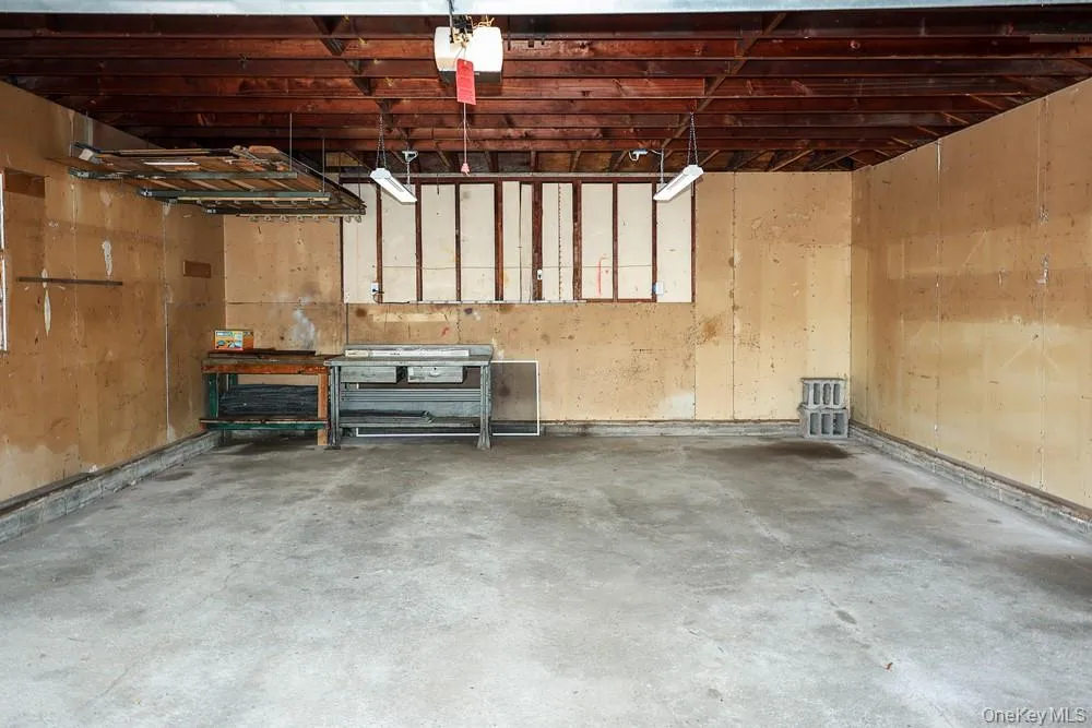 305 Nielson Street, Huntington, NY, 3 Bedrooms Bedrooms, 8 Rooms Rooms,1 BathroomBathrooms,Residential,For Rent,Nielson,0,1020029 305 Nielson Street, Huntington, NY, 3 Bedrooms Bedrooms, 8 Rooms Rooms,1 BathroomBathrooms,Residential,For Rent,Nielson,0,1020029