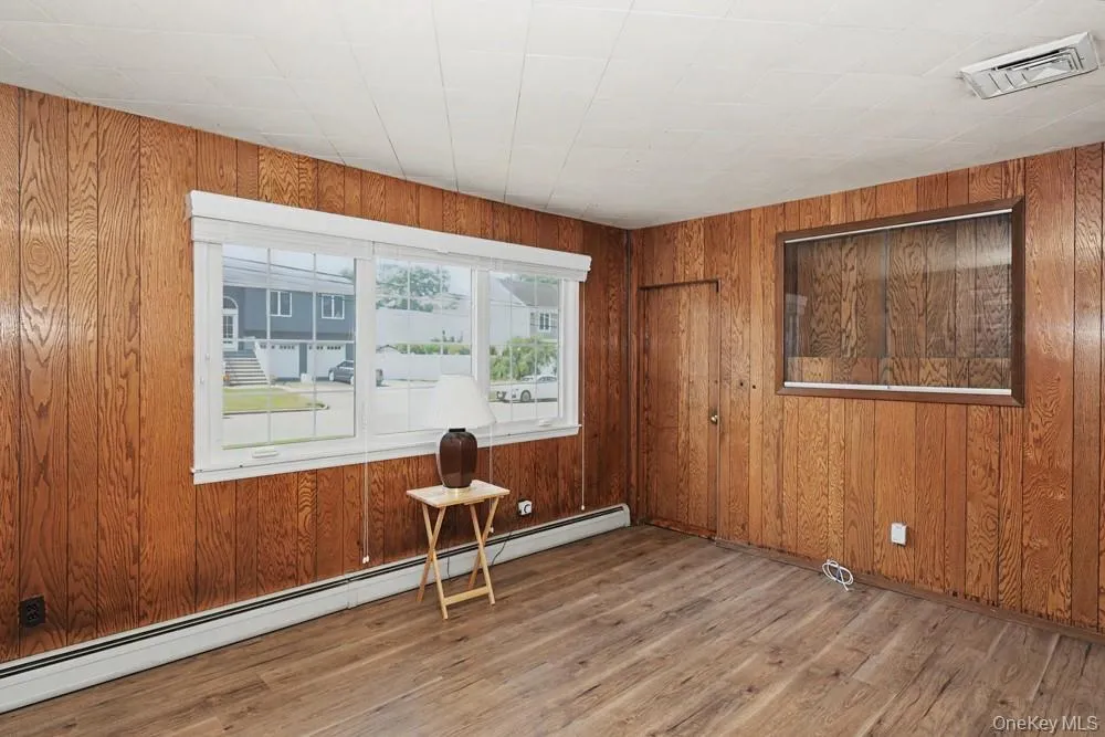 305 Nielson Street, Huntington, NY, 3 Bedrooms Bedrooms, 8 Rooms Rooms,1 BathroomBathrooms,Residential,For Rent,Nielson,0,1020029 305 Nielson Street, Huntington, NY, 3 Bedrooms Bedrooms, 8 Rooms Rooms,1 BathroomBathrooms,Residential,For Rent,Nielson,0,1020029