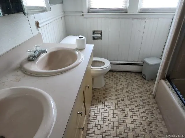 bathroom bathroom