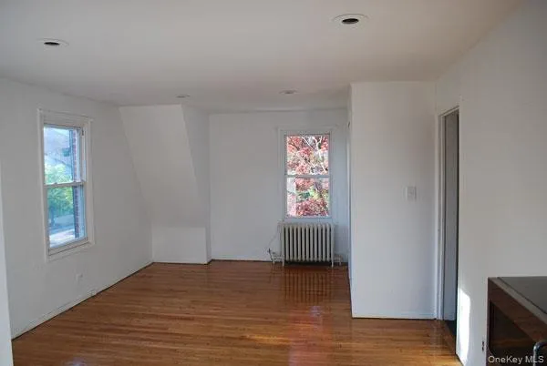 bedroom bedroom