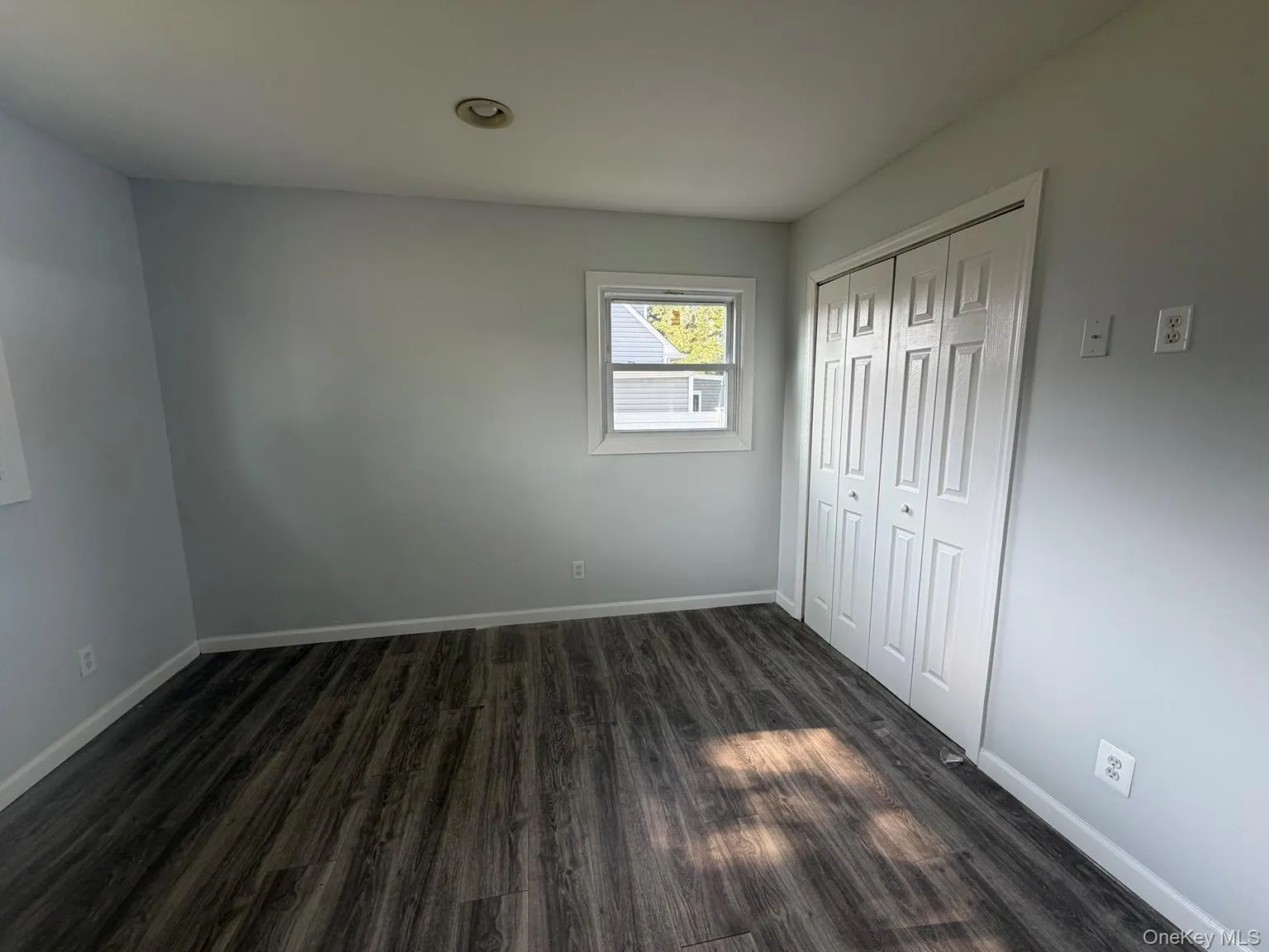 5 Plum Tree Lane, Huntington, NY, 4 Bedrooms Bedrooms, 8 Rooms Rooms,1 BathroomBathrooms,Residential Lease,For Rent,Plum Tree,0,1020032 5 Plum Tree Lane, Huntington, NY, 4 Bedrooms Bedrooms, 8 Rooms Rooms,1 BathroomBathrooms,Residential Lease,For Rent,Plum Tree,0,1020032
