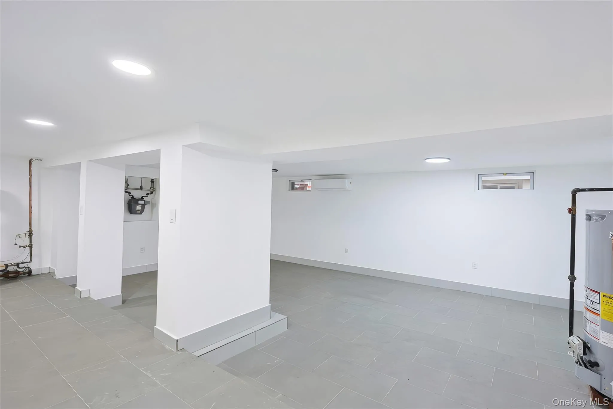 14936 Ash Avenue, New York, NY, 6 Bedrooms Bedrooms, 14 Rooms Rooms,4 BathroomsBathrooms,Residential,For Rent,Ash,0,1020033 14936 Ash Avenue, New York, NY, 6 Bedrooms Bedrooms, 14 Rooms Rooms,4 BathroomsBathrooms,Residential,For Rent,Ash,0,1020033