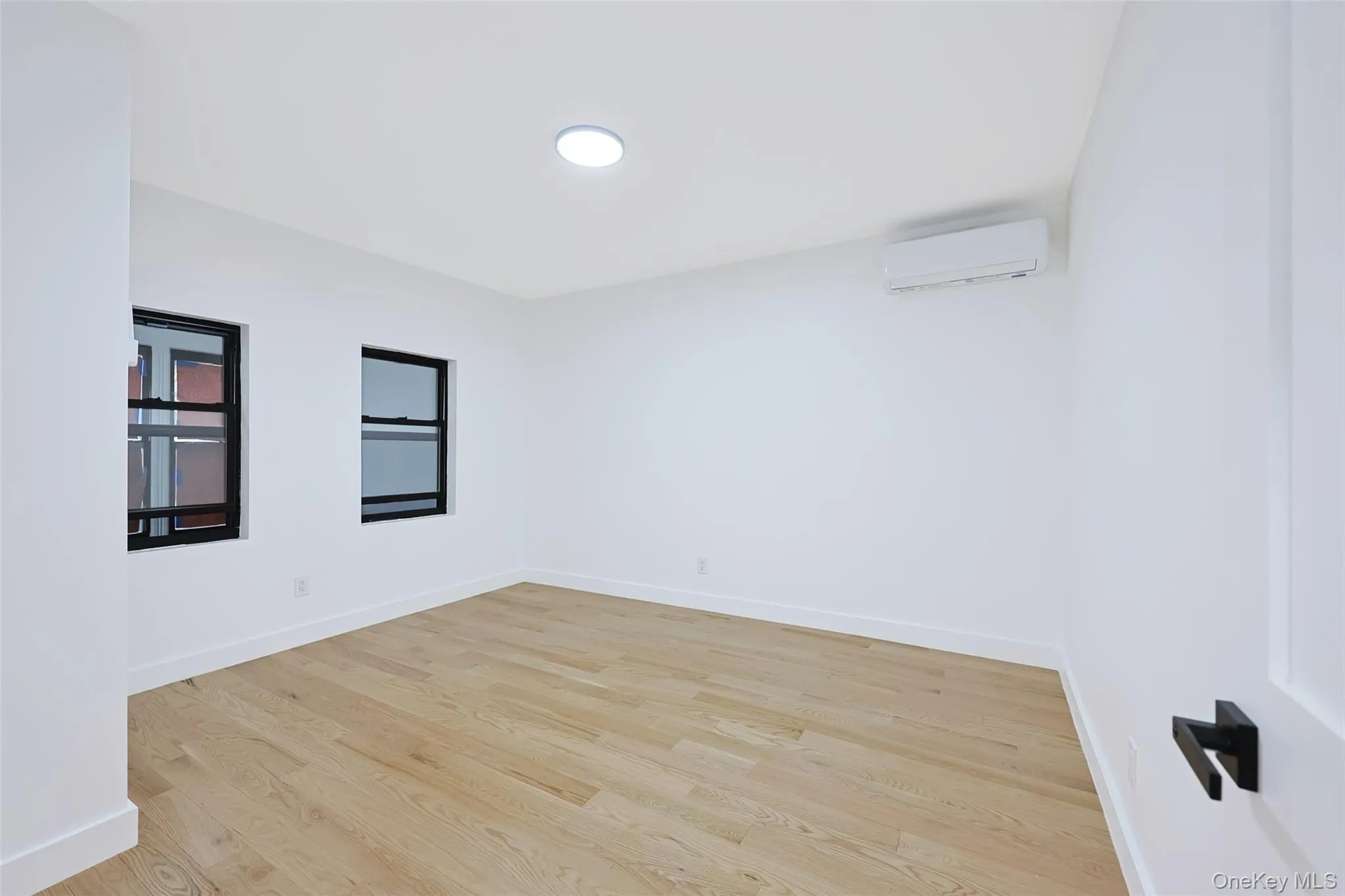 14936 Ash Avenue, New York, NY, 6 Bedrooms Bedrooms, 14 Rooms Rooms,4 BathroomsBathrooms,Residential,For Rent,Ash,0,1020033 14936 Ash Avenue, New York, NY, 6 Bedrooms Bedrooms, 14 Rooms Rooms,4 BathroomsBathrooms,Residential,For Rent,Ash,0,1020033