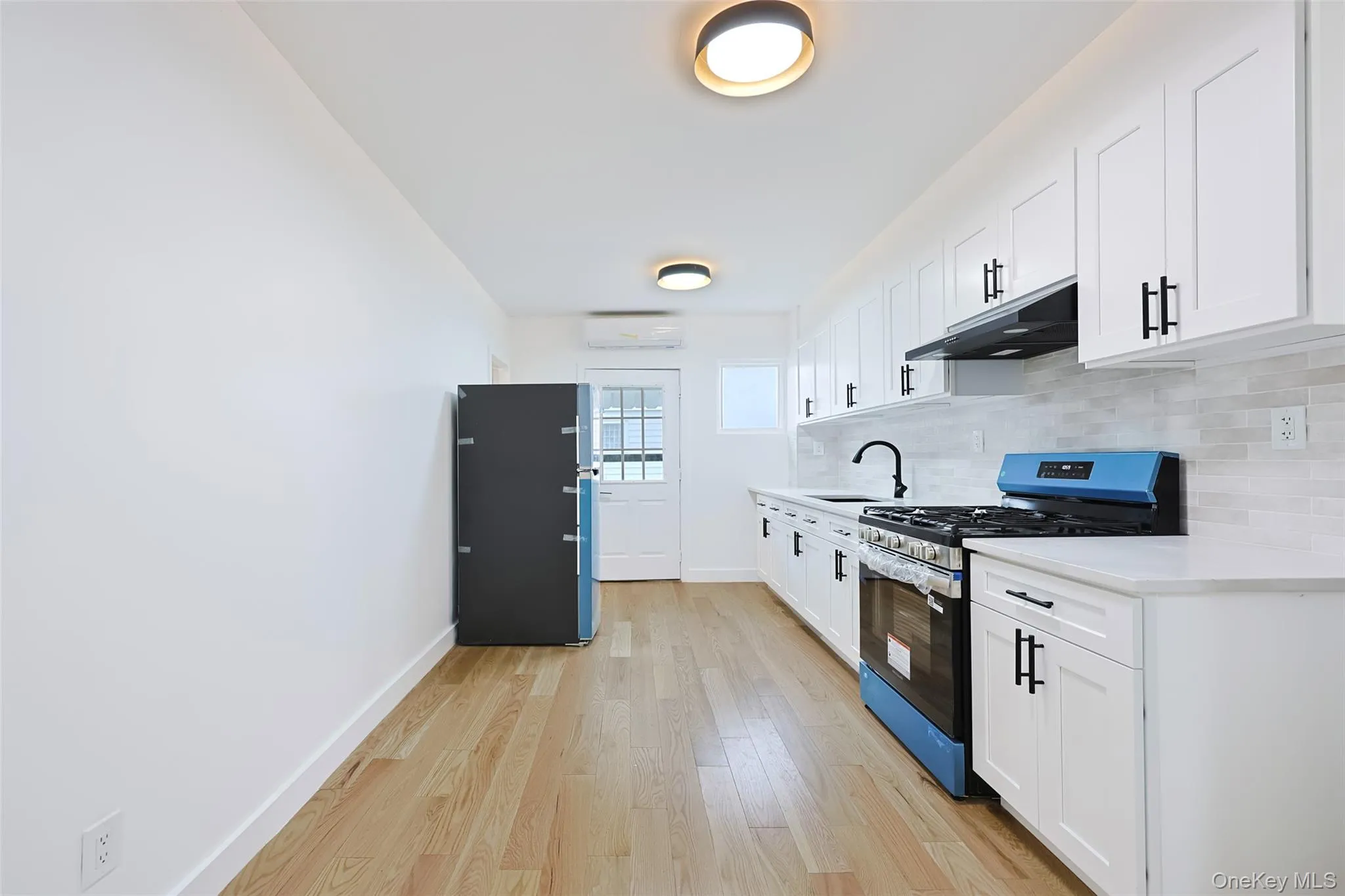 14936 Ash Avenue, New York, NY, 6 Bedrooms Bedrooms, 14 Rooms Rooms,4 BathroomsBathrooms,Residential,For Rent,Ash,0,1020033 14936 Ash Avenue, New York, NY, 6 Bedrooms Bedrooms, 14 Rooms Rooms,4 BathroomsBathrooms,Residential,For Rent,Ash,0,1020033