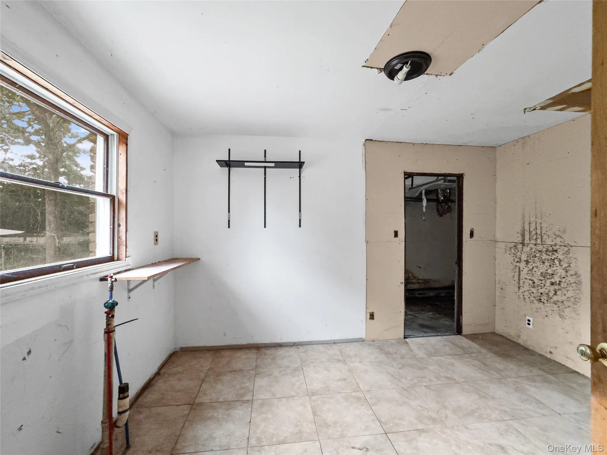 10 Windsor Place, Brookhaven, NY, 3 Bedrooms Bedrooms, 9 Rooms Rooms,3 BathroomsBathrooms,Residential,For Rent,Windsor,0,1020035 10 Windsor Place, Brookhaven, NY, 3 Bedrooms Bedrooms, 9 Rooms Rooms,3 BathroomsBathrooms,Residential,For Rent,Windsor,0,1020035