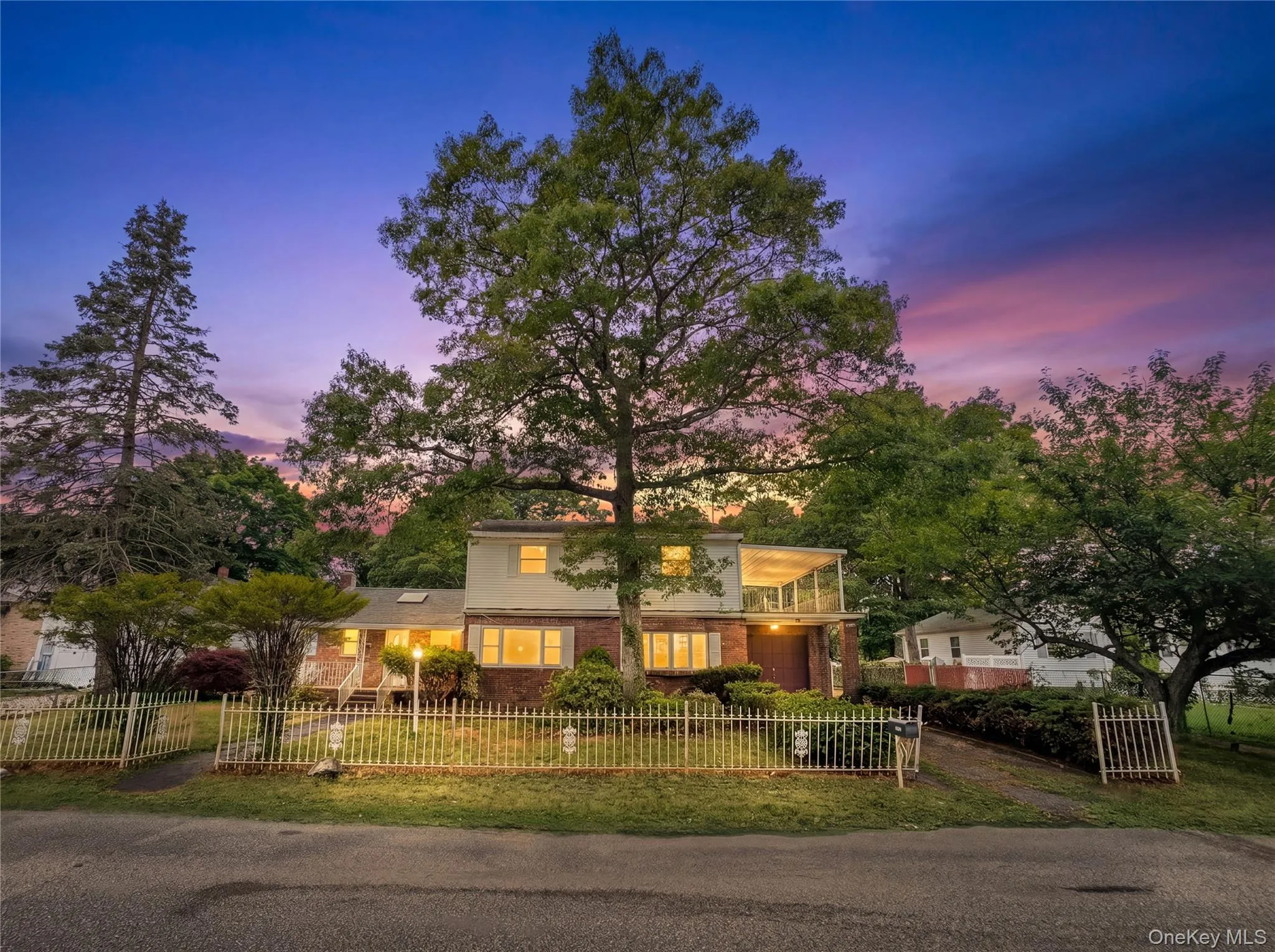 10 Windsor Place, Brookhaven, NY, 3 Bedrooms Bedrooms, 9 Rooms Rooms,3 BathroomsBathrooms,Residential,For Rent,Windsor,0,1020035 10 Windsor Place, Brookhaven, NY, 3 Bedrooms Bedrooms, 9 Rooms Rooms,3 BathroomsBathrooms,Residential,For Rent,Windsor,0,1020035