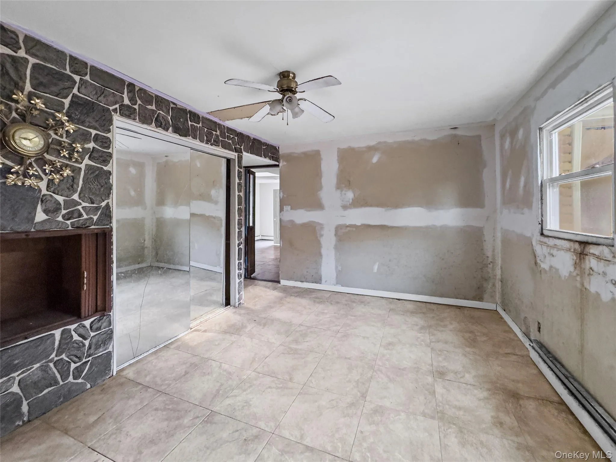 10 Windsor Place, Brookhaven, NY, 3 Bedrooms Bedrooms, 9 Rooms Rooms,3 BathroomsBathrooms,Residential,For Rent,Windsor,0,1020035 10 Windsor Place, Brookhaven, NY, 3 Bedrooms Bedrooms, 9 Rooms Rooms,3 BathroomsBathrooms,Residential,For Rent,Windsor,0,1020035