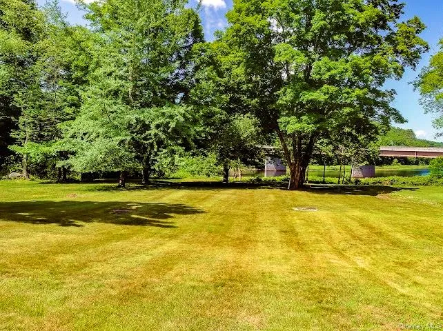 4 Tow Path Road, Highland, NY, 2 Bedrooms Bedrooms, 6 Rooms Rooms,1 BathroomBathrooms,Residential,For Rent,Tow Path,0,1020044 4 Tow Path Road, Highland, NY, 2 Bedrooms Bedrooms, 6 Rooms Rooms,1 BathroomBathrooms,Residential,For Rent,Tow Path,0,1020044