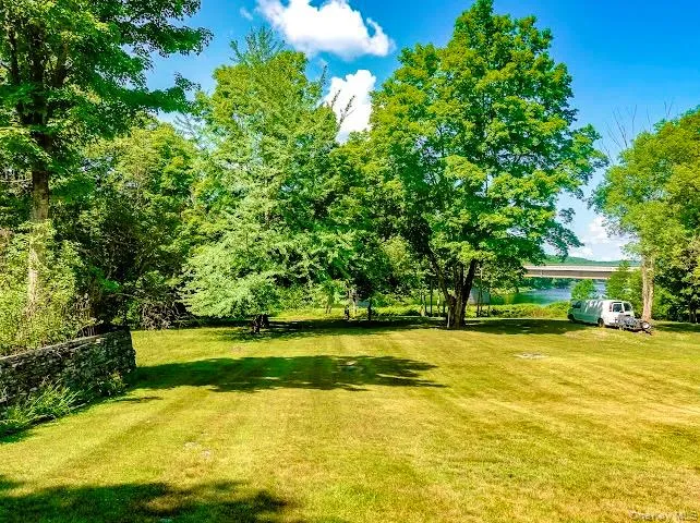 4 Tow Path Road, Highland, NY, 2 Bedrooms Bedrooms, 6 Rooms Rooms,1 BathroomBathrooms,Residential,For Rent,Tow Path,0,1020044 4 Tow Path Road, Highland, NY, 2 Bedrooms Bedrooms, 6 Rooms Rooms,1 BathroomBathrooms,Residential,For Rent,Tow Path,0,1020044