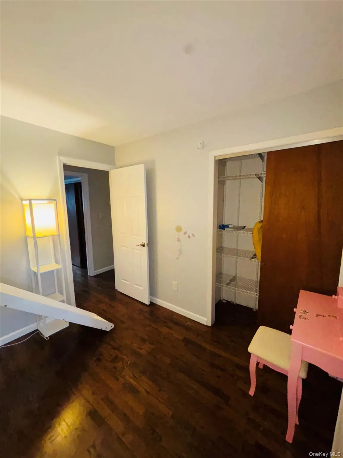 3 Altamont Avenue, Oyster Bay, NY, 3 Bedrooms Bedrooms, 6 Rooms Rooms,1 BathroomBathrooms,Residential,For Rent,Altamont,0,1020045 3 Altamont Avenue, Oyster Bay, NY, 3 Bedrooms Bedrooms, 6 Rooms Rooms,1 BathroomBathrooms,Residential,For Rent,Altamont,0,1020045