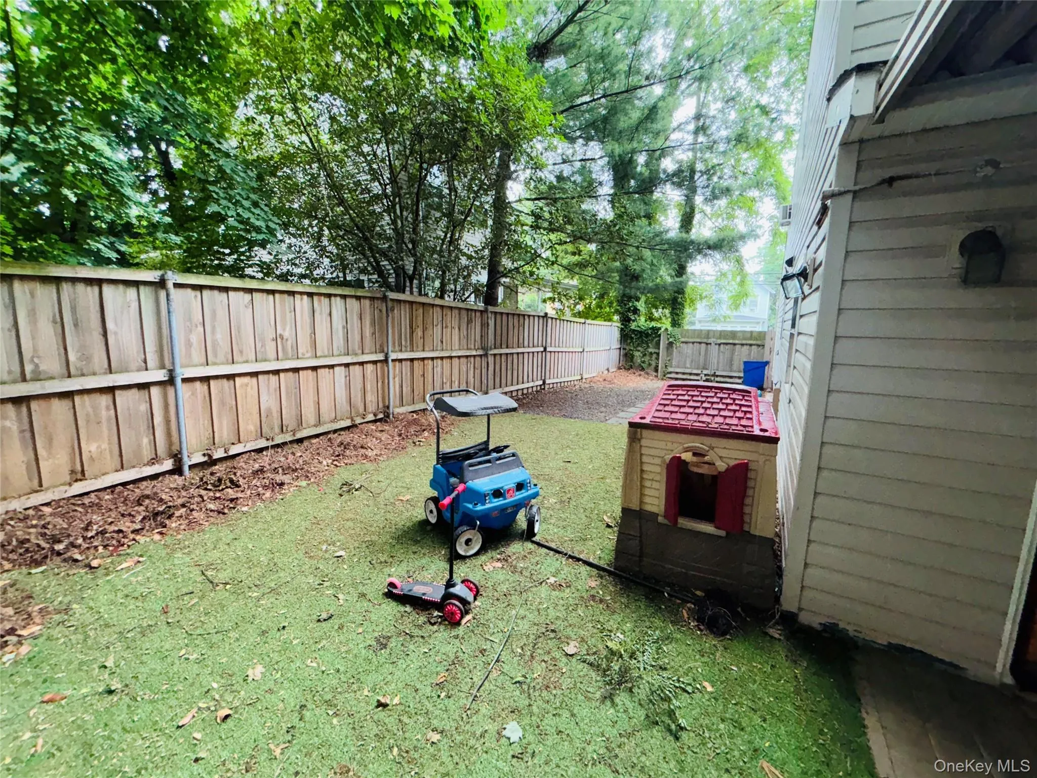 3 Altamont Avenue, Oyster Bay, NY, 3 Bedrooms Bedrooms, 6 Rooms Rooms,1 BathroomBathrooms,Residential,For Rent,Altamont,0,1020045 3 Altamont Avenue, Oyster Bay, NY, 3 Bedrooms Bedrooms, 6 Rooms Rooms,1 BathroomBathrooms,Residential,For Rent,Altamont,0,1020045