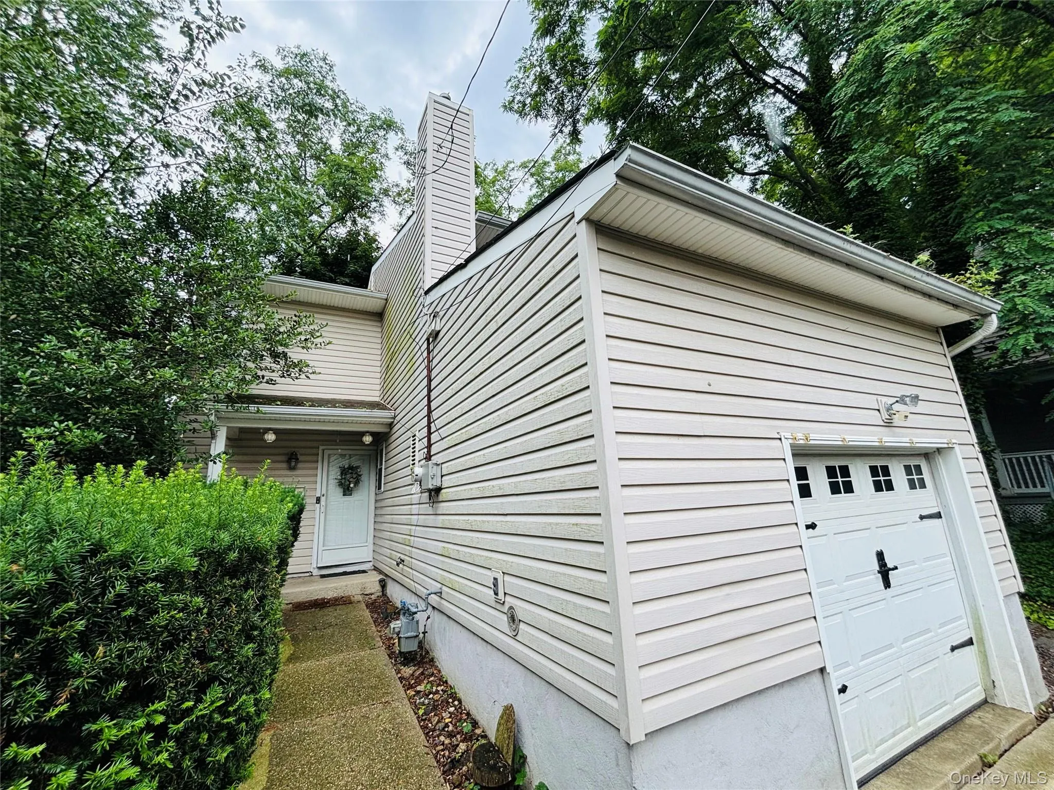 3 Altamont Avenue, Oyster Bay, NY, 3 Bedrooms Bedrooms, 6 Rooms Rooms,1 BathroomBathrooms,Residential,For Rent,Altamont,0,1020045 3 Altamont Avenue, Oyster Bay, NY, 3 Bedrooms Bedrooms, 6 Rooms Rooms,1 BathroomBathrooms,Residential,For Rent,Altamont,0,1020045