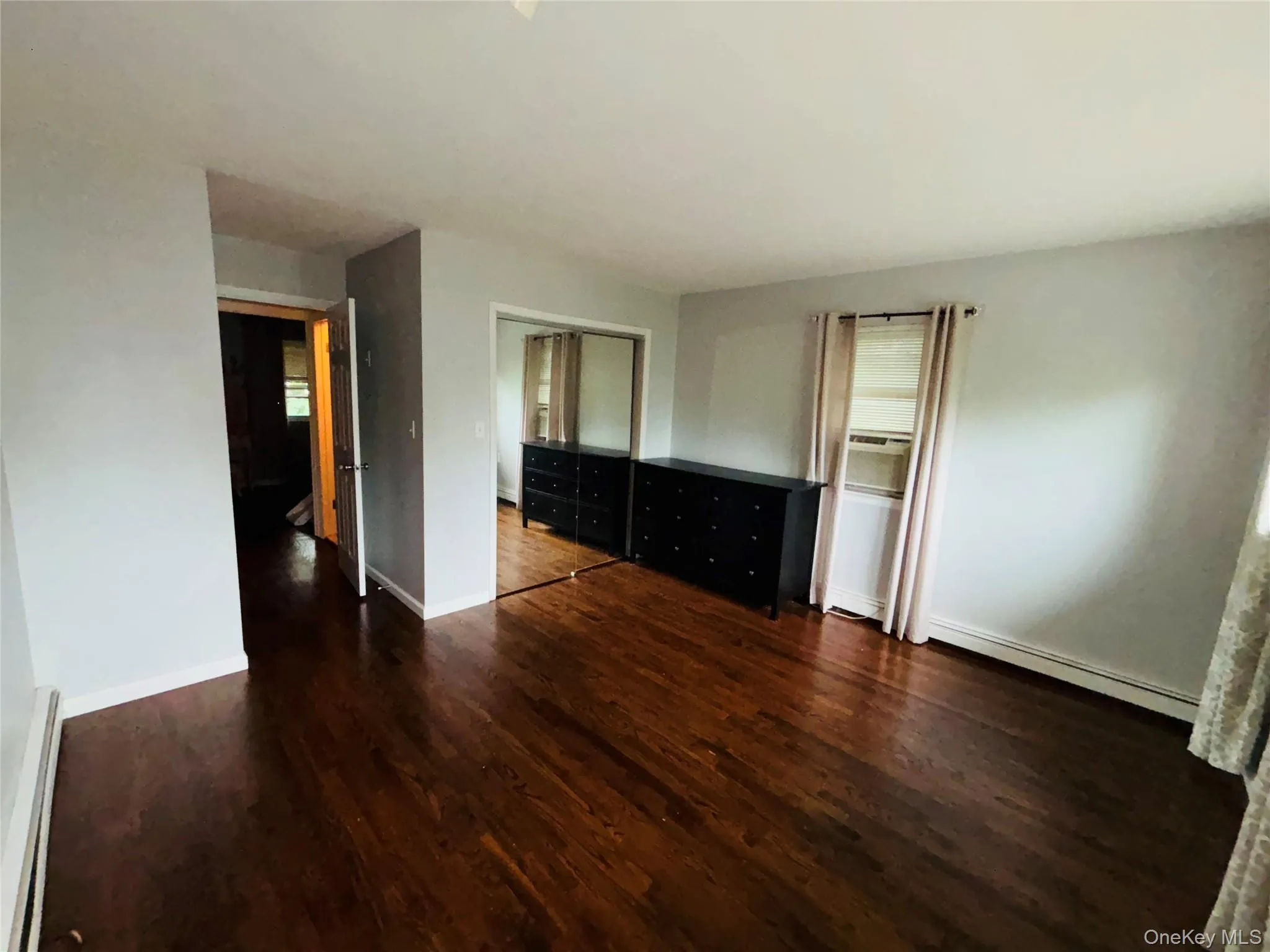3 Altamont Avenue, Oyster Bay, NY, 3 Bedrooms Bedrooms, 6 Rooms Rooms,1 BathroomBathrooms,Residential,For Rent,Altamont,0,1020045 3 Altamont Avenue, Oyster Bay, NY, 3 Bedrooms Bedrooms, 6 Rooms Rooms,1 BathroomBathrooms,Residential,For Rent,Altamont,0,1020045