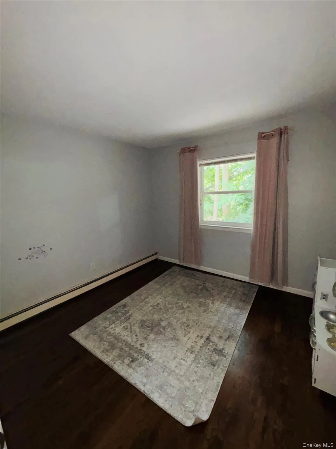 3 Altamont Avenue, Oyster Bay, NY, 3 Bedrooms Bedrooms, 6 Rooms Rooms,1 BathroomBathrooms,Residential,For Rent,Altamont,0,1020045 3 Altamont Avenue, Oyster Bay, NY, 3 Bedrooms Bedrooms, 6 Rooms Rooms,1 BathroomBathrooms,Residential,For Rent,Altamont,0,1020045
