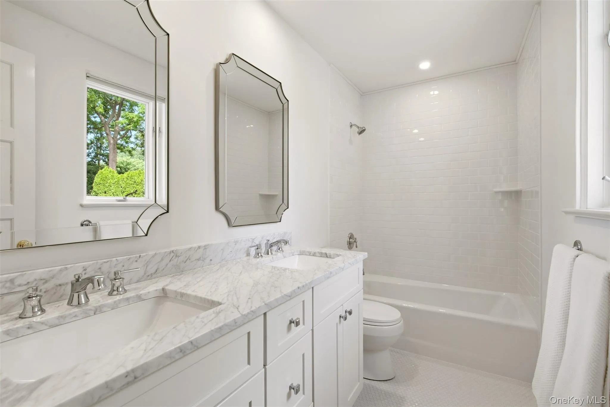 86 White Hill Road, Huntington, NY, 4 Bedrooms Bedrooms, 9 Rooms Rooms,4 BathroomsBathrooms,Residential Lease,For Rent,White Hill,0,1020049 86 White Hill Road, Huntington, NY, 4 Bedrooms Bedrooms, 9 Rooms Rooms,4 BathroomsBathrooms,Residential Lease,For Rent,White Hill,0,1020049