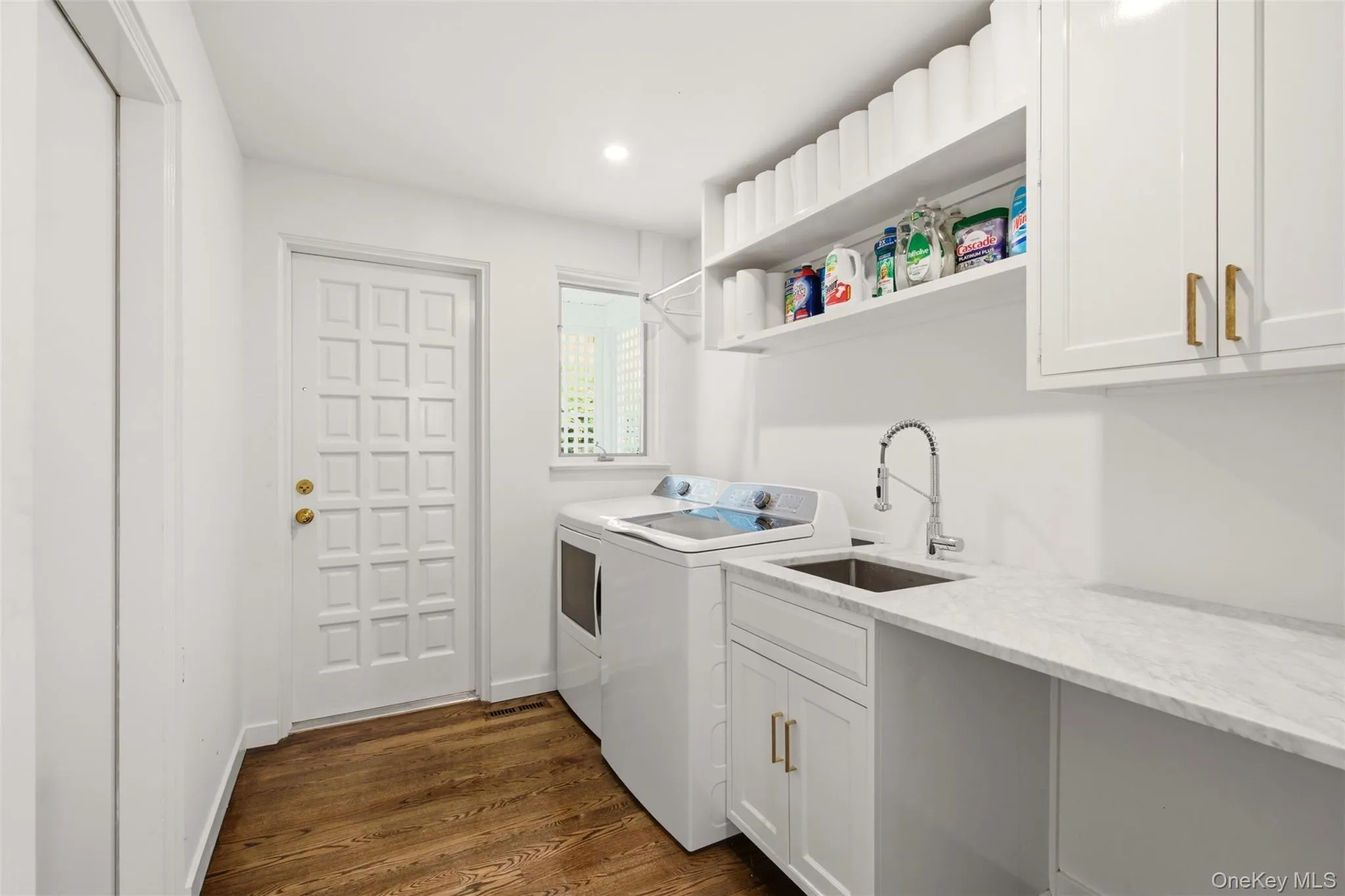 86 White Hill Road, Huntington, NY, 4 Bedrooms Bedrooms, 9 Rooms Rooms,4 BathroomsBathrooms,Residential Lease,For Rent,White Hill,0,1020049 86 White Hill Road, Huntington, NY, 4 Bedrooms Bedrooms, 9 Rooms Rooms,4 BathroomsBathrooms,Residential Lease,For Rent,White Hill,0,1020049