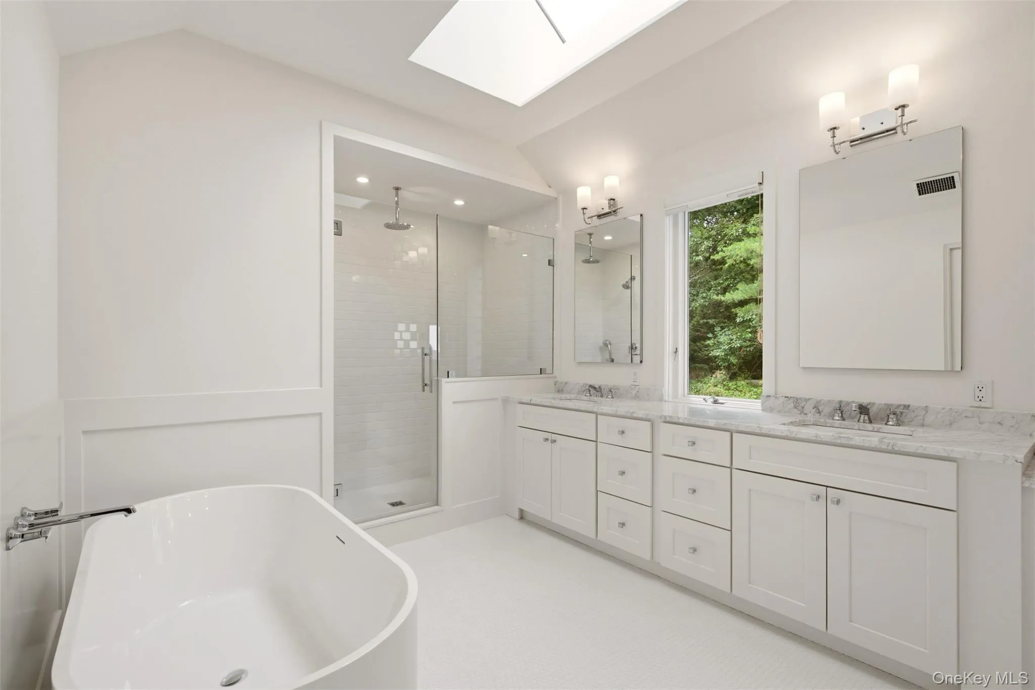 86 White Hill Road, Huntington, NY, 4 Bedrooms Bedrooms, 9 Rooms Rooms,4 BathroomsBathrooms,Residential Lease,For Rent,White Hill,0,1020049 86 White Hill Road, Huntington, NY, 4 Bedrooms Bedrooms, 9 Rooms Rooms,4 BathroomsBathrooms,Residential Lease,For Rent,White Hill,0,1020049