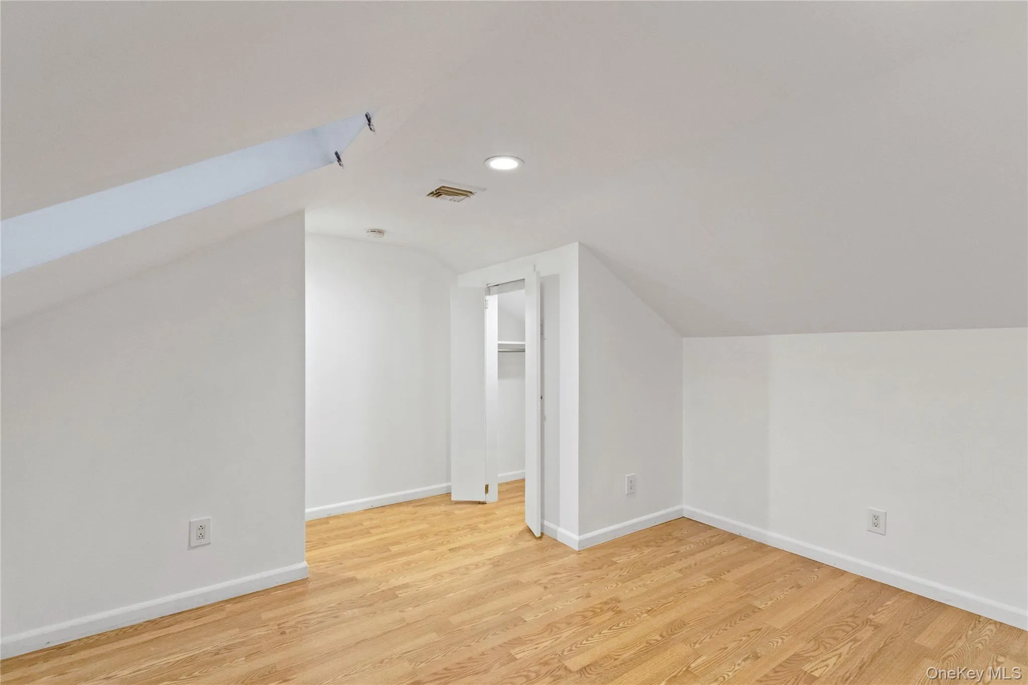 14 Bayville Avenue, Oyster Bay, NY, 1 Bedroom Bedrooms, 4 Rooms Rooms,1 BathroomBathrooms,Residential Lease,For Rent,Bayville,0,1020058 14 Bayville Avenue, Oyster Bay, NY, 1 Bedroom Bedrooms, 4 Rooms Rooms,1 BathroomBathrooms,Residential Lease,For Rent,Bayville,0,1020058