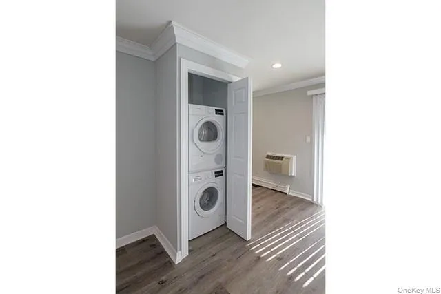 216 Lakeland Avenue, Islip, NY, 1 Bedroom Bedrooms, 4 Rooms Rooms,1 BathroomBathrooms,Residential Lease,For Rent,Lakeland,0,1020059 216 Lakeland Avenue, Islip, NY, 1 Bedroom Bedrooms, 4 Rooms Rooms,1 BathroomBathrooms,Residential Lease,For Rent,Lakeland,0,1020059
