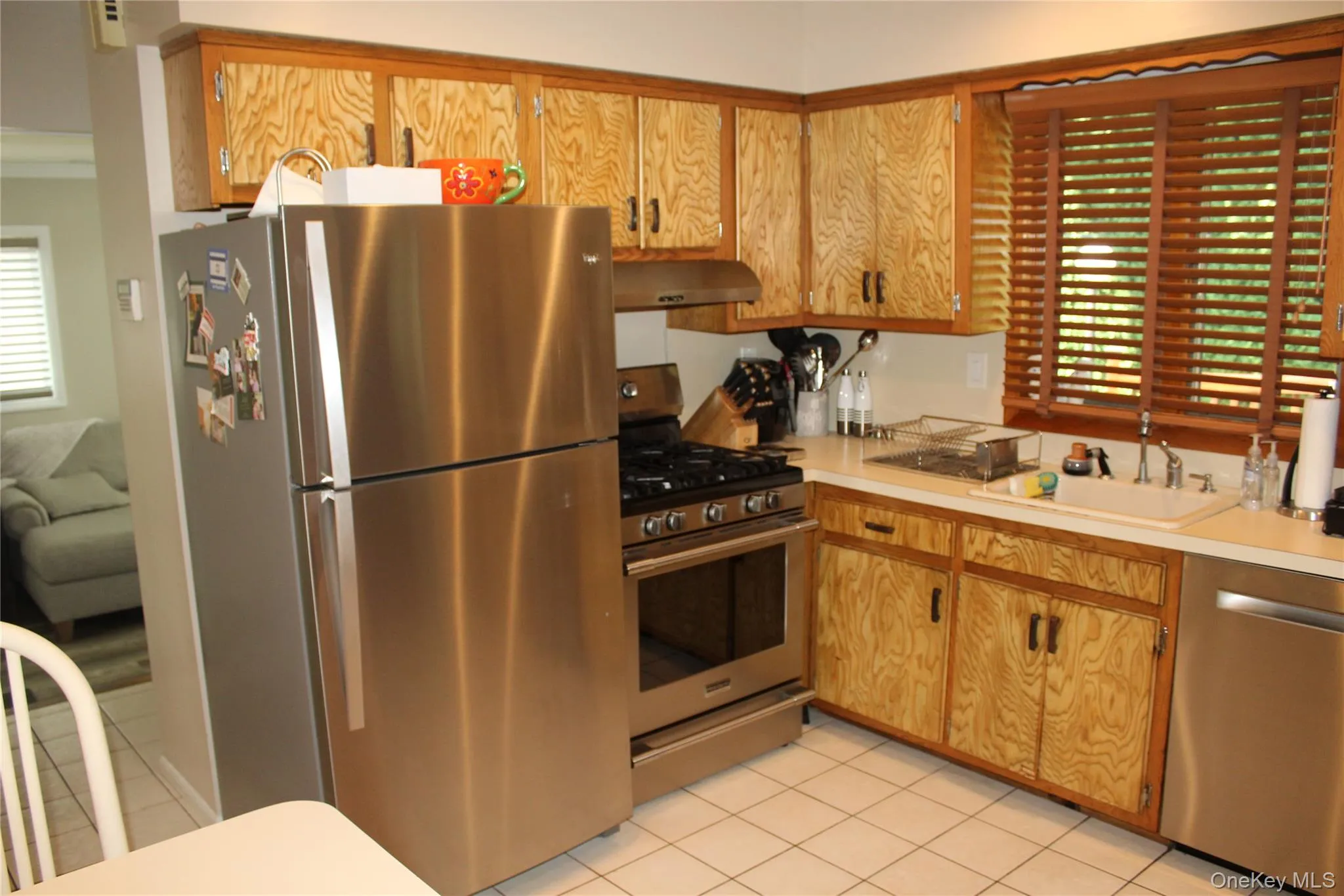 15 Hanley Avenue, Huntington, NY, 4 Bedrooms Bedrooms, 8 Rooms Rooms,2 BathroomsBathrooms,Residential,For Rent,Hanley,0,1020061 15 Hanley Avenue, Huntington, NY, 4 Bedrooms Bedrooms, 8 Rooms Rooms,2 BathroomsBathrooms,Residential,For Rent,Hanley,0,1020061