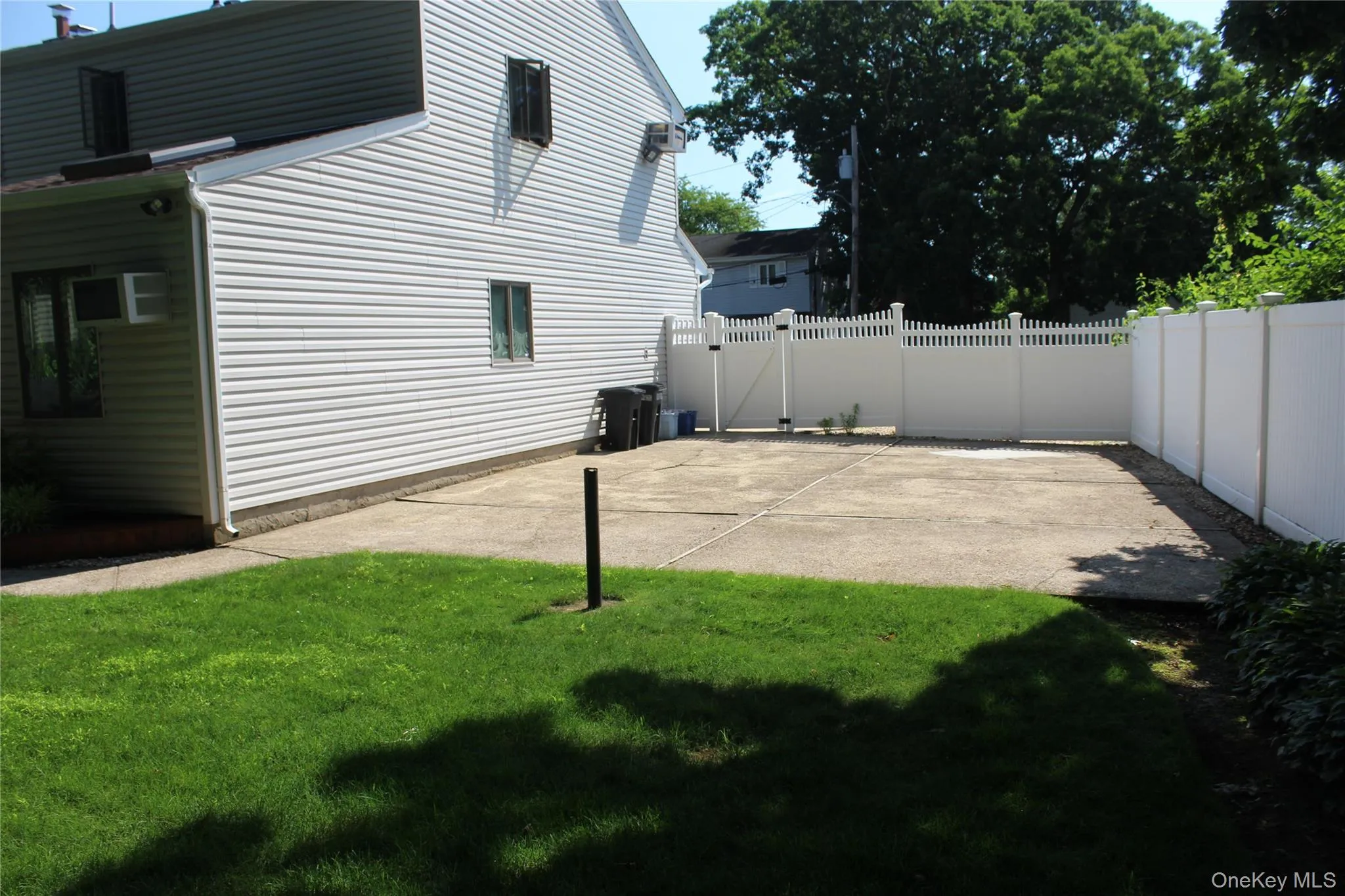 15 Hanley Avenue, Huntington, NY, 4 Bedrooms Bedrooms, 8 Rooms Rooms,2 BathroomsBathrooms,Residential,For Rent,Hanley,0,1020061 15 Hanley Avenue, Huntington, NY, 4 Bedrooms Bedrooms, 8 Rooms Rooms,2 BathroomsBathrooms,Residential,For Rent,Hanley,0,1020061