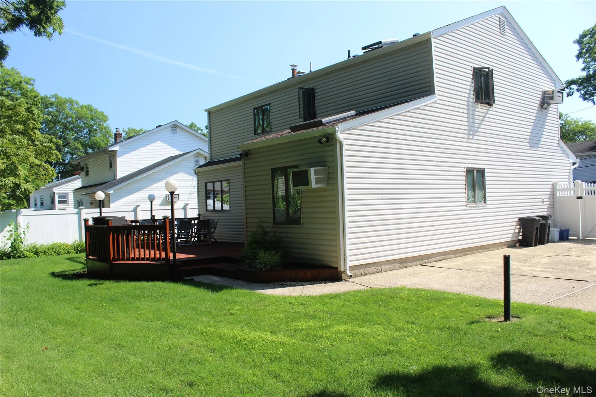 15 Hanley Avenue, Huntington, NY, 4 Bedrooms Bedrooms, 8 Rooms Rooms,2 BathroomsBathrooms,Residential,For Rent,Hanley,0,1020061 15 Hanley Avenue, Huntington, NY, 4 Bedrooms Bedrooms, 8 Rooms Rooms,2 BathroomsBathrooms,Residential,For Rent,Hanley,0,1020061
