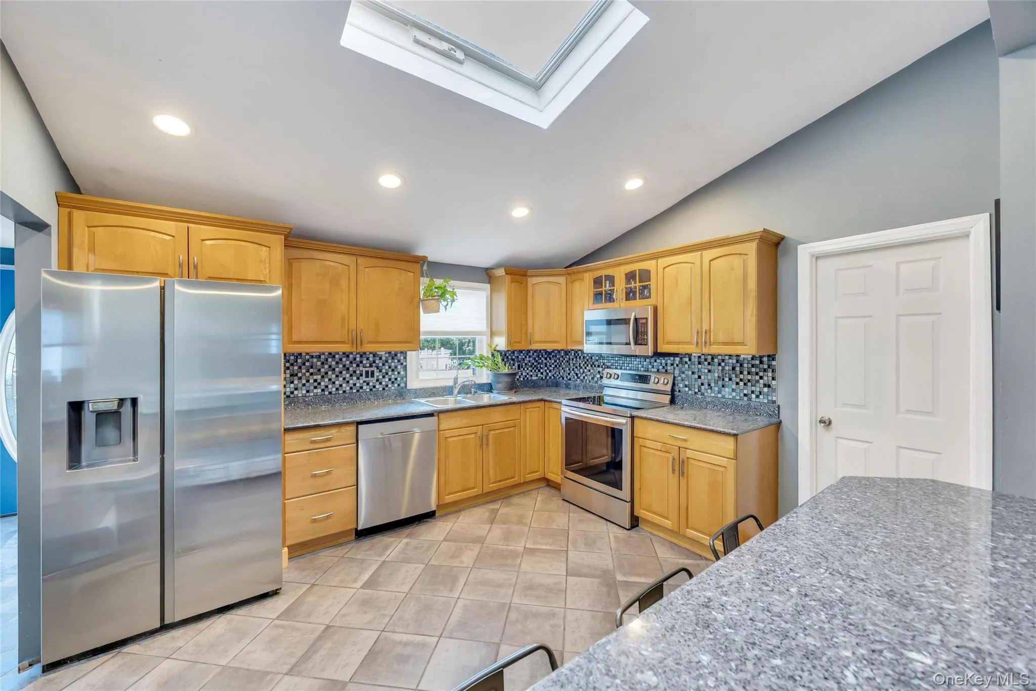 7 Amherst Road, Brookhaven, NY, 4 Bedrooms Bedrooms, 8 Rooms Rooms,2 BathroomsBathrooms,Residential,For Rent,Amherst,0,1020062 7 Amherst Road, Brookhaven, NY, 4 Bedrooms Bedrooms, 8 Rooms Rooms,2 BathroomsBathrooms,Residential,For Rent,Amherst,0,1020062