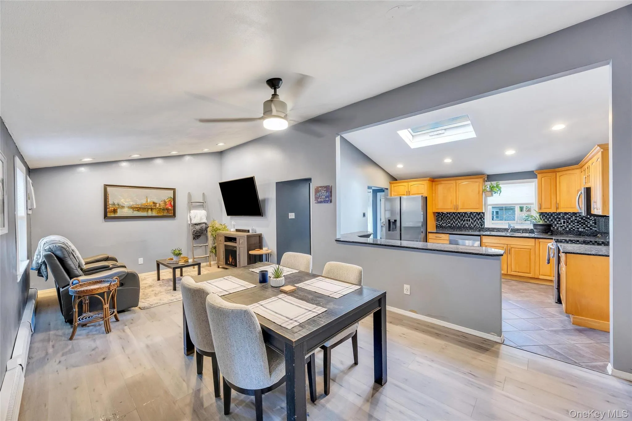 7 Amherst Road, Brookhaven, NY, 4 Bedrooms Bedrooms, 8 Rooms Rooms,2 BathroomsBathrooms,Residential,For Rent,Amherst,0,1020062 7 Amherst Road, Brookhaven, NY, 4 Bedrooms Bedrooms, 8 Rooms Rooms,2 BathroomsBathrooms,Residential,For Rent,Amherst,0,1020062