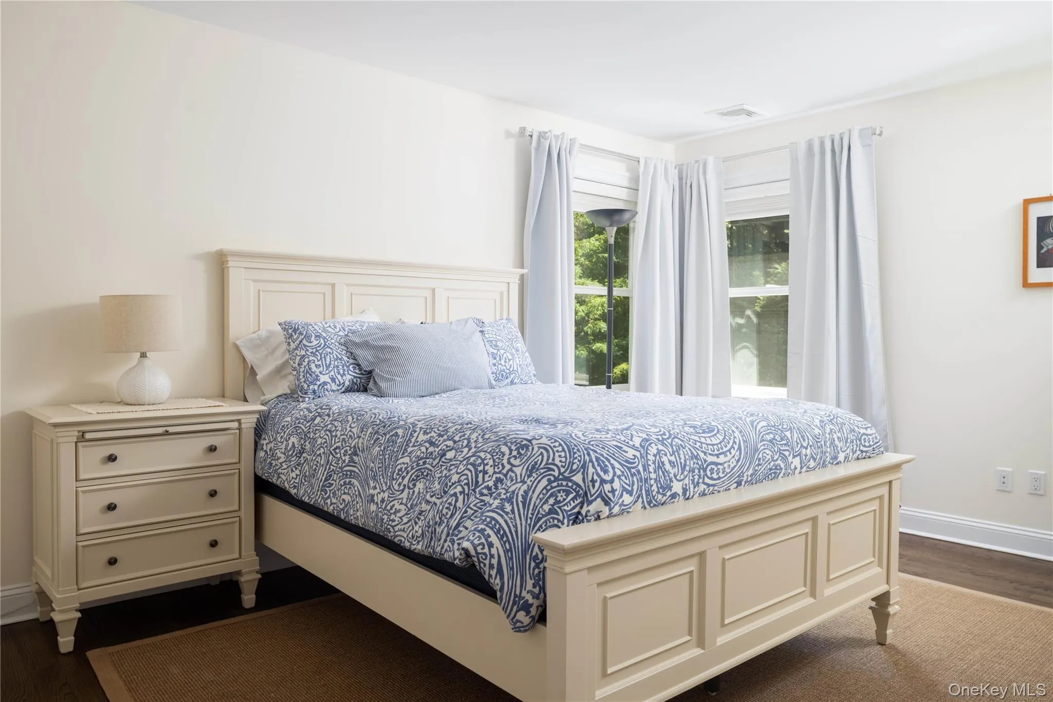 11 Hildreth Road, Southampton, NY, 4 Bedrooms Bedrooms, 14 Rooms Rooms,4 BathroomsBathrooms,Residential,For Rent,Hildreth,0,1020064 11 Hildreth Road, Southampton, NY, 4 Bedrooms Bedrooms, 14 Rooms Rooms,4 BathroomsBathrooms,Residential,For Rent,Hildreth,0,1020064