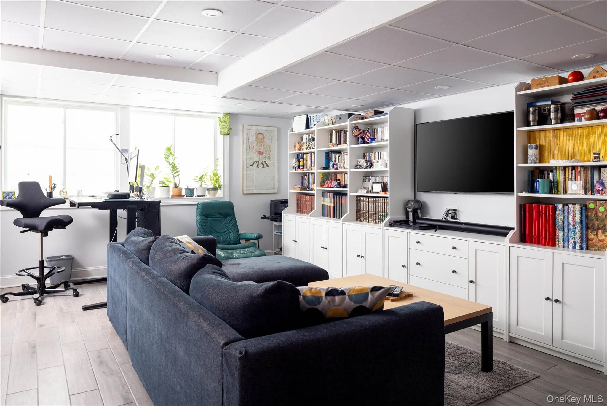 Fully finished with rec room, sauna, gym, heat and ac Fully finished with rec room, sauna, gym, heat and ac