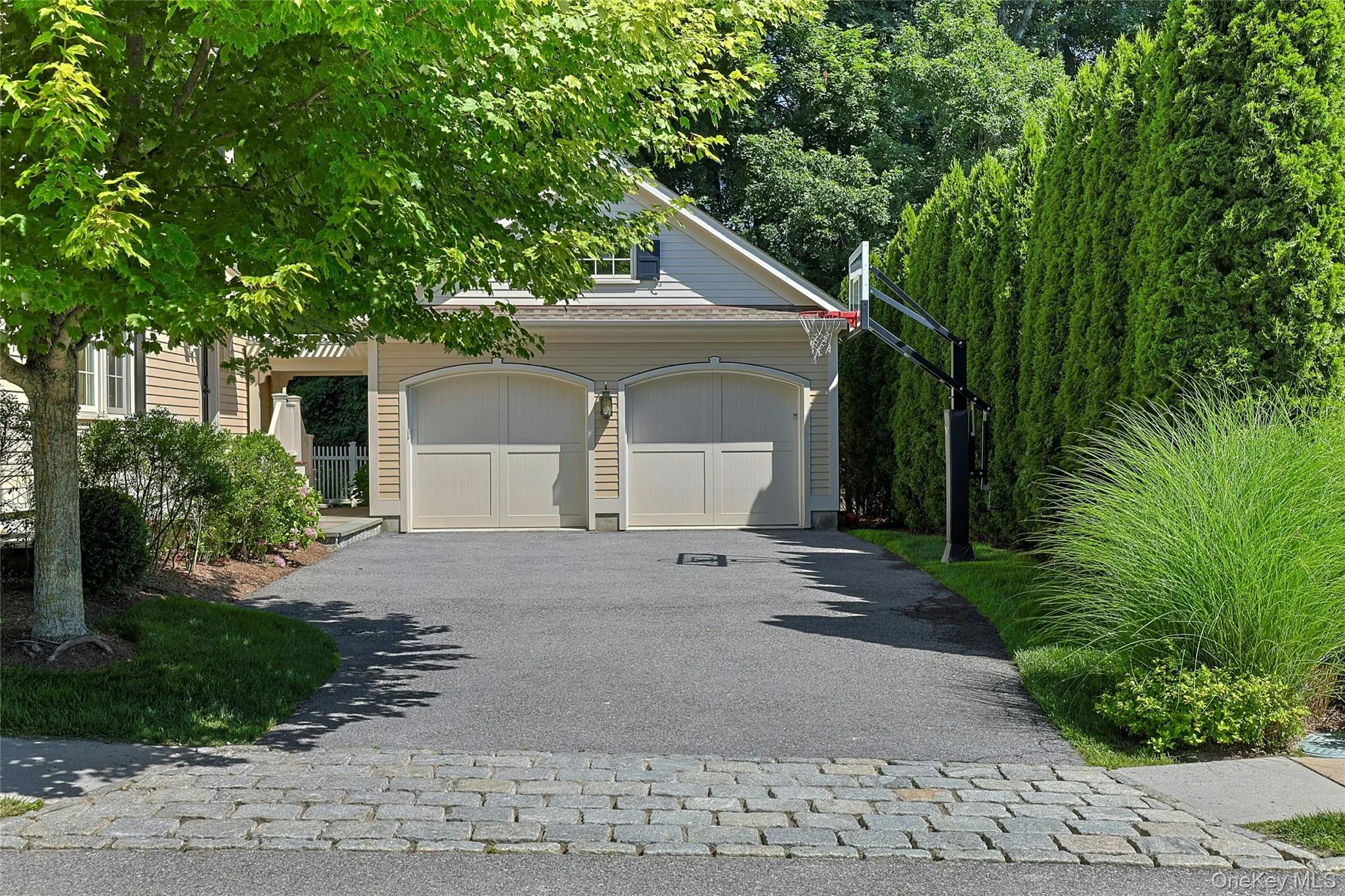2 Car garage 2 Car garage