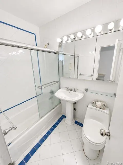 27010 Grand Central, New York, NY, 1 Bedroom Bedrooms, 3 Rooms Rooms,1 BathroomBathrooms,Residential,For Rent,Grand Central,0,1020071 27010 Grand Central, New York, NY, 1 Bedroom Bedrooms, 3 Rooms Rooms,1 BathroomBathrooms,Residential,For Rent,Grand Central,0,1020071