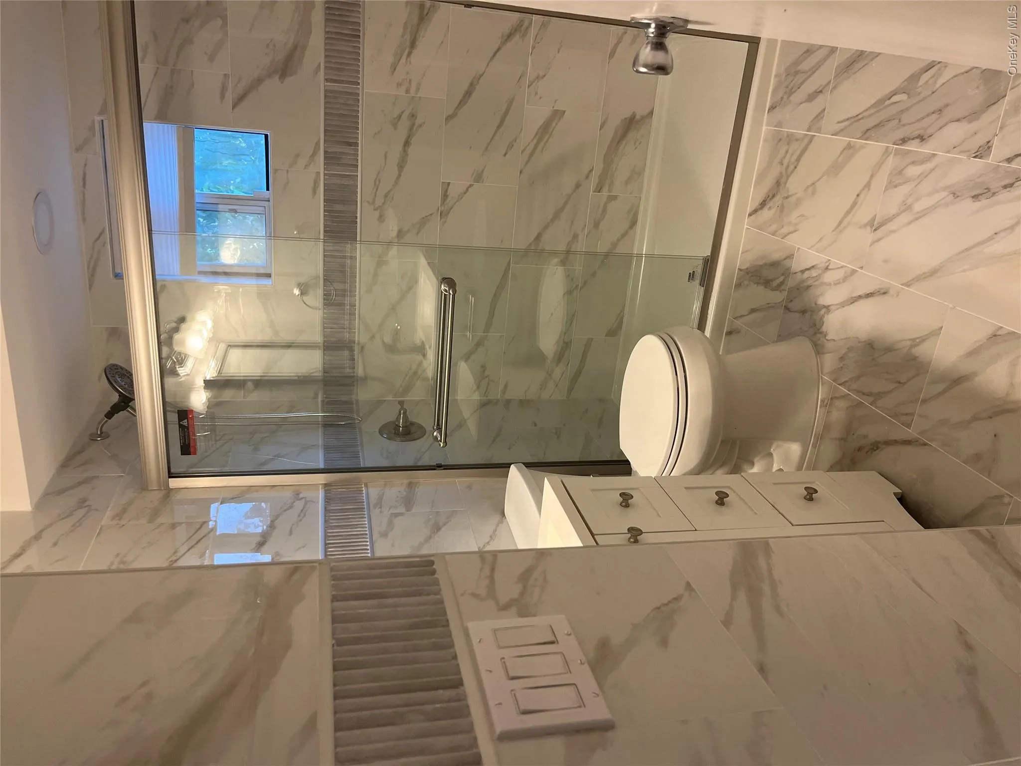 1 Atlantic Avenue, Oyster Bay, NY, 2 Bedrooms Bedrooms, 4 Rooms Rooms,1 BathroomBathrooms,Residential Lease,For Rent,Atlantic,0,1020074 1 Atlantic Avenue, Oyster Bay, NY, 2 Bedrooms Bedrooms, 4 Rooms Rooms,1 BathroomBathrooms,Residential Lease,For Rent,Atlantic,0,1020074