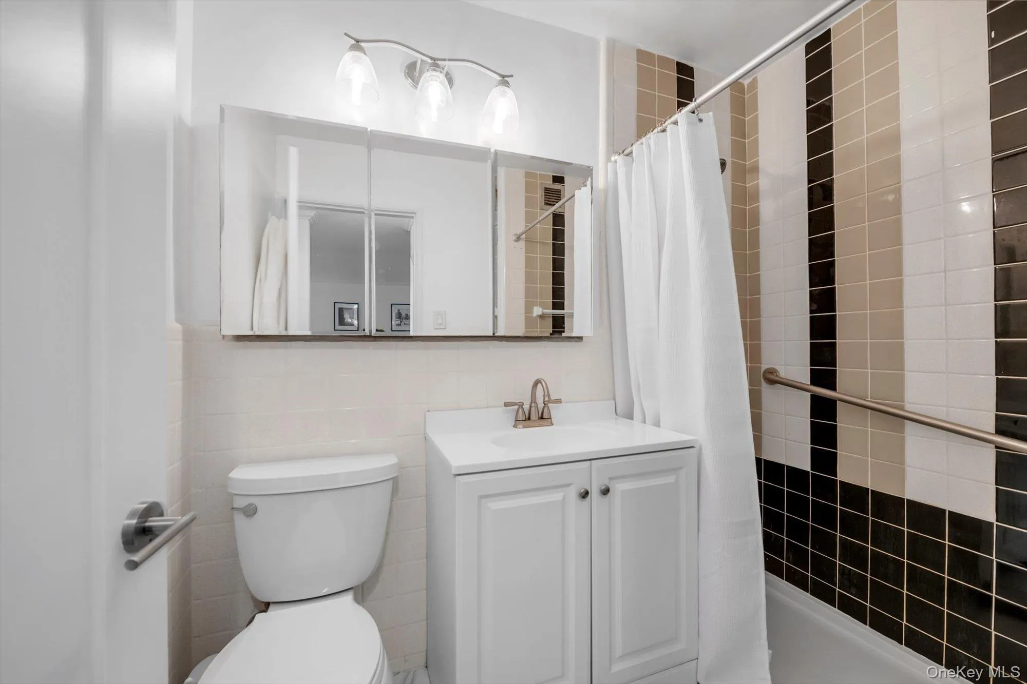 1805 215th Street, New York, NY, 1 Bedroom Bedrooms, 3 Rooms Rooms,1 BathroomBathrooms,Residential,For Rent,215th,0,1020077 1805 215th Street, New York, NY, 1 Bedroom Bedrooms, 3 Rooms Rooms,1 BathroomBathrooms,Residential,For Rent,215th,0,1020077