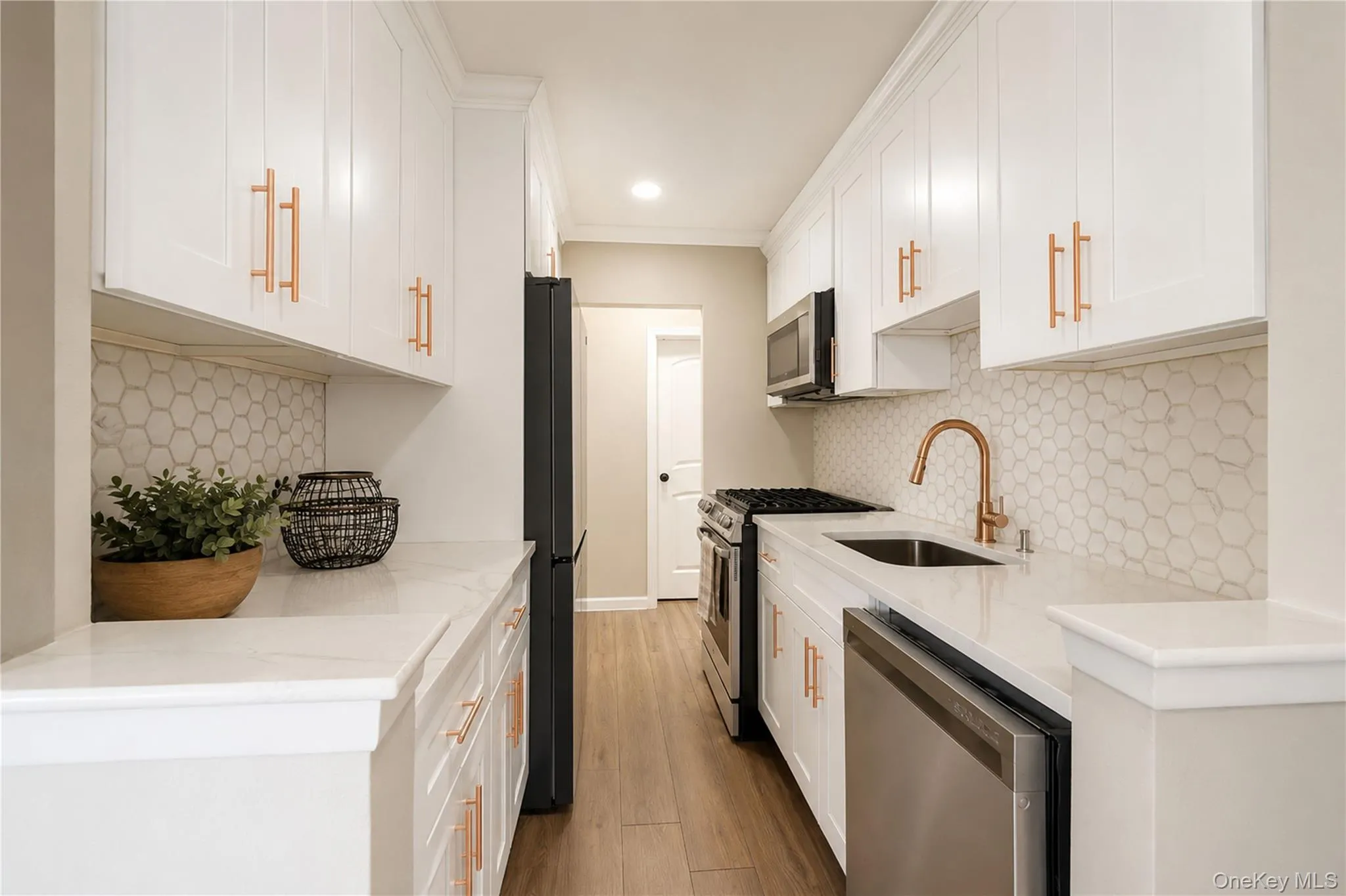 8710 149th Avenue, New York, NY, 2 Bedrooms Bedrooms, 5 Rooms Rooms,2 BathroomsBathrooms,Residential,For Rent,149th,0,1020079 8710 149th Avenue, New York, NY, 2 Bedrooms Bedrooms, 5 Rooms Rooms,2 BathroomsBathrooms,Residential,For Rent,149th,0,1020079