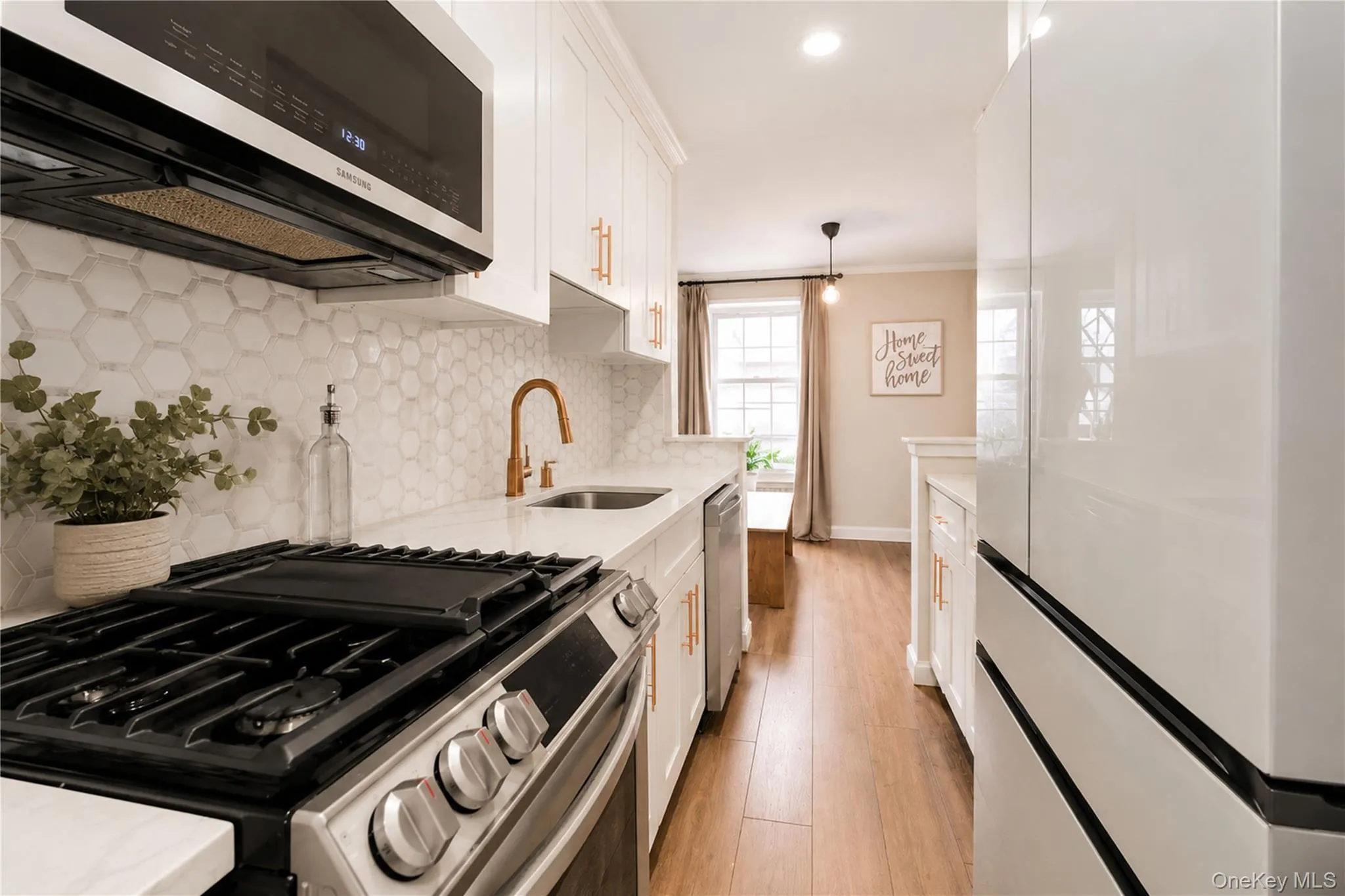 8710 149th Avenue, New York, NY, 2 Bedrooms Bedrooms, 5 Rooms Rooms,2 BathroomsBathrooms,Residential,For Rent,149th,0,1020079 8710 149th Avenue, New York, NY, 2 Bedrooms Bedrooms, 5 Rooms Rooms,2 BathroomsBathrooms,Residential,For Rent,149th,0,1020079