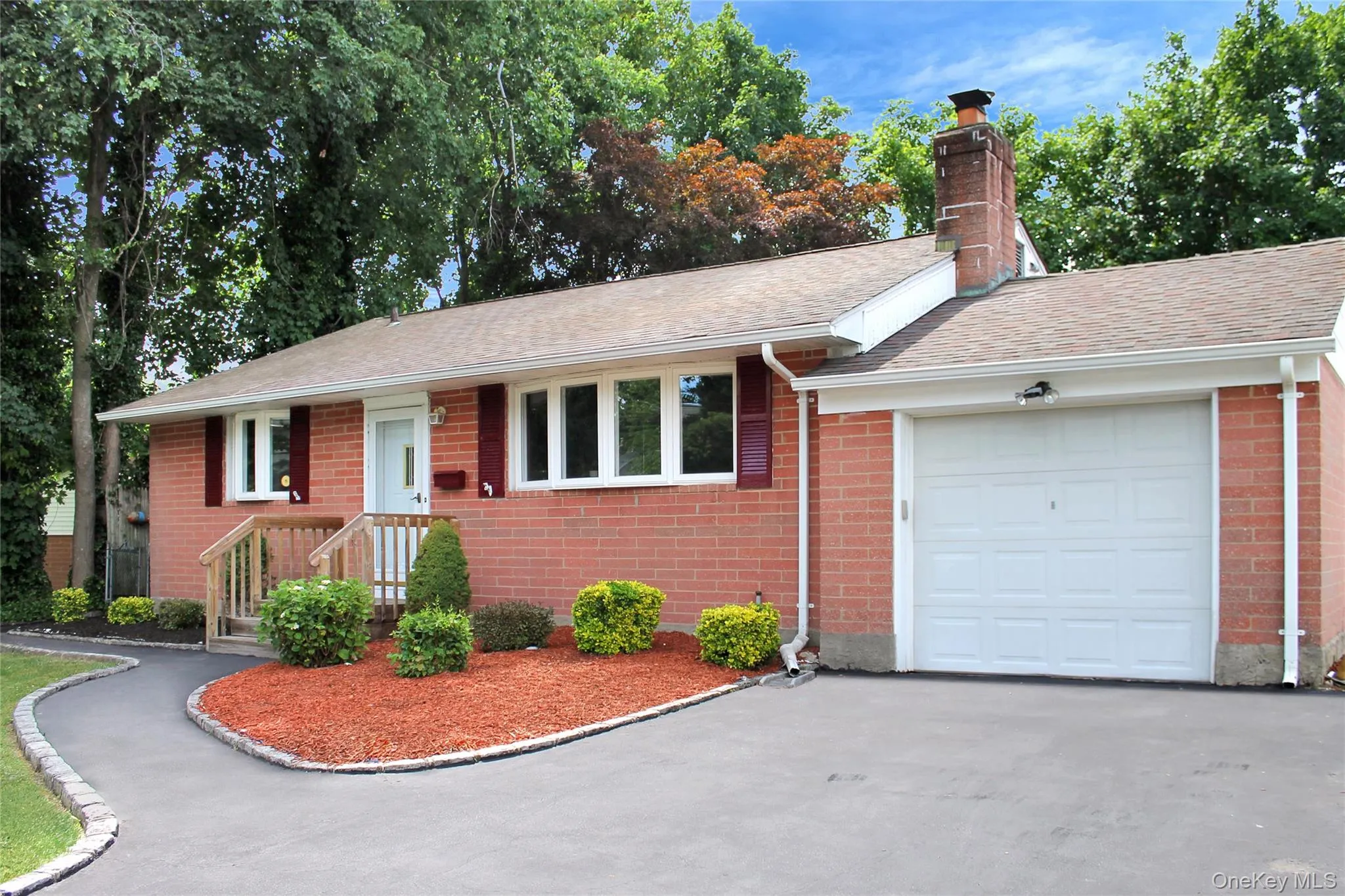 6 Lancaster Place, Huntington, NY, 3 Bedrooms Bedrooms, 6 Rooms Rooms,1 BathroomBathrooms,Residential,For Rent,Lancaster,0,1020081 6 Lancaster Place, Huntington, NY, 3 Bedrooms Bedrooms, 6 Rooms Rooms,1 BathroomBathrooms,Residential,For Rent,Lancaster,0,1020081