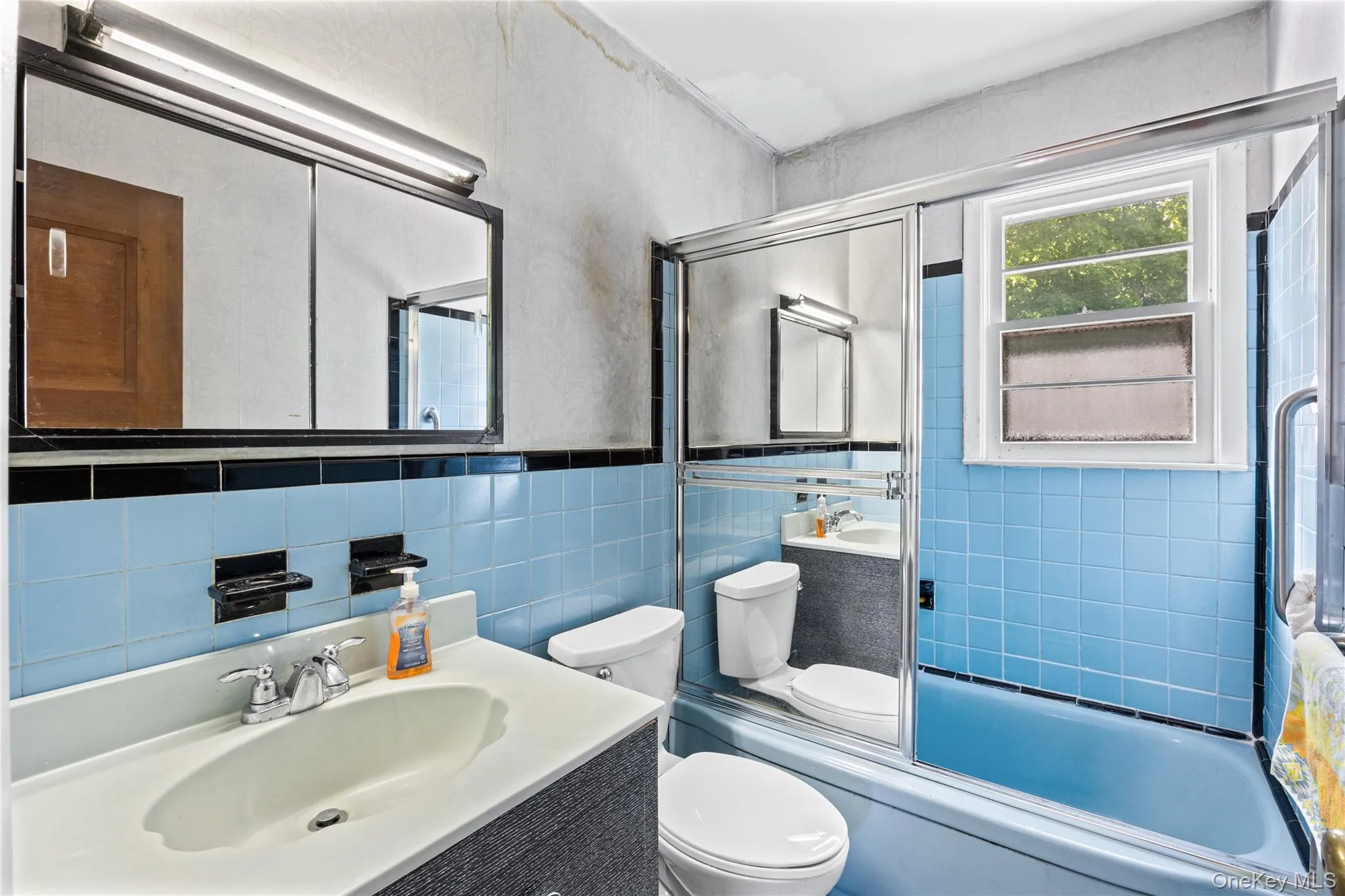 Original Bath needing a makeover.. look at next photo for renovation idea Original Bath needing a makeover.. look at next photo for renovation idea