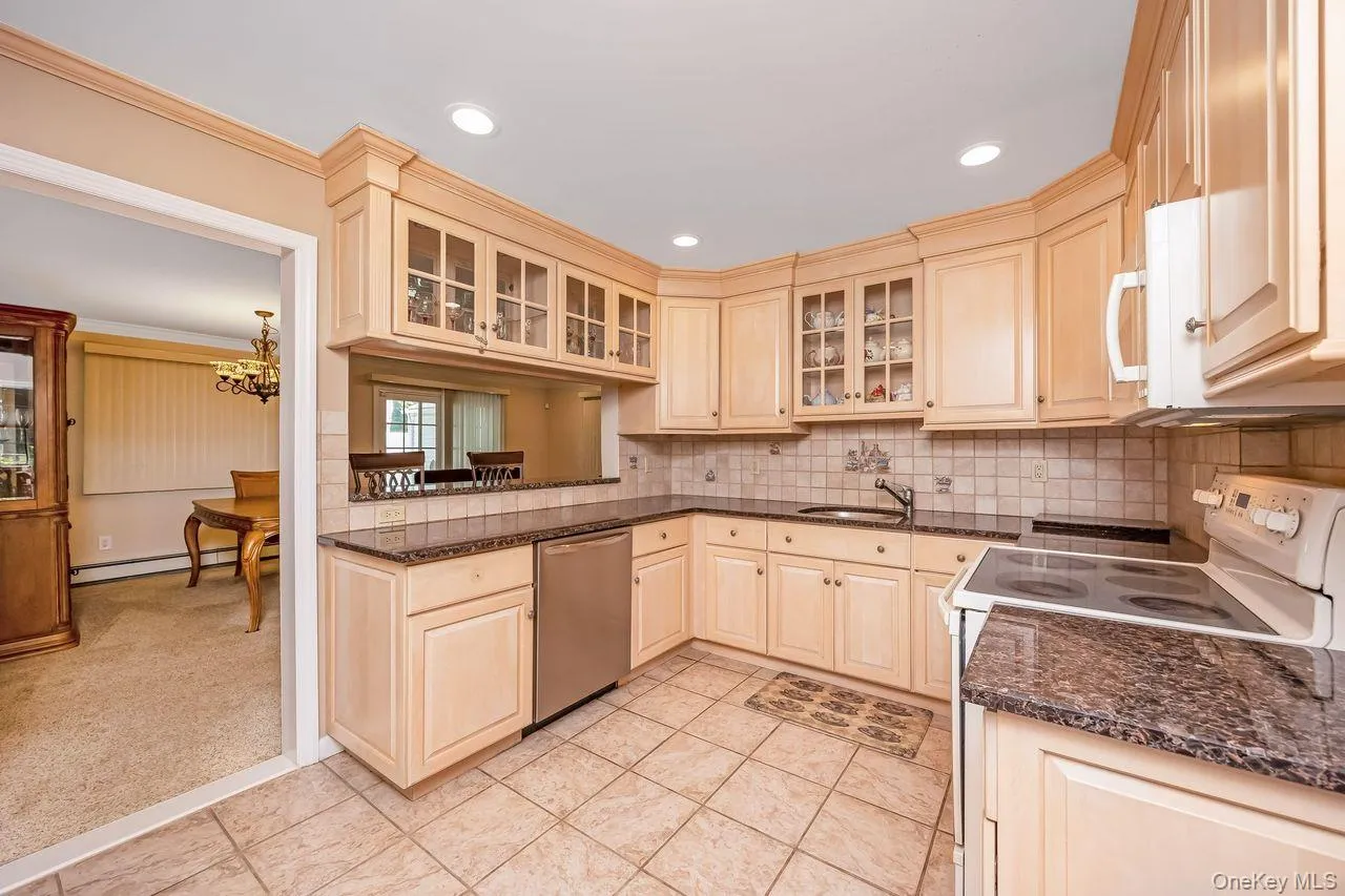 6 Island Street, Oyster Bay, NY, 3 Bedrooms Bedrooms, 6 Rooms Rooms,1 BathroomBathrooms,Residential,For Rent,Island,0,1020084 6 Island Street, Oyster Bay, NY, 3 Bedrooms Bedrooms, 6 Rooms Rooms,1 BathroomBathrooms,Residential,For Rent,Island,0,1020084