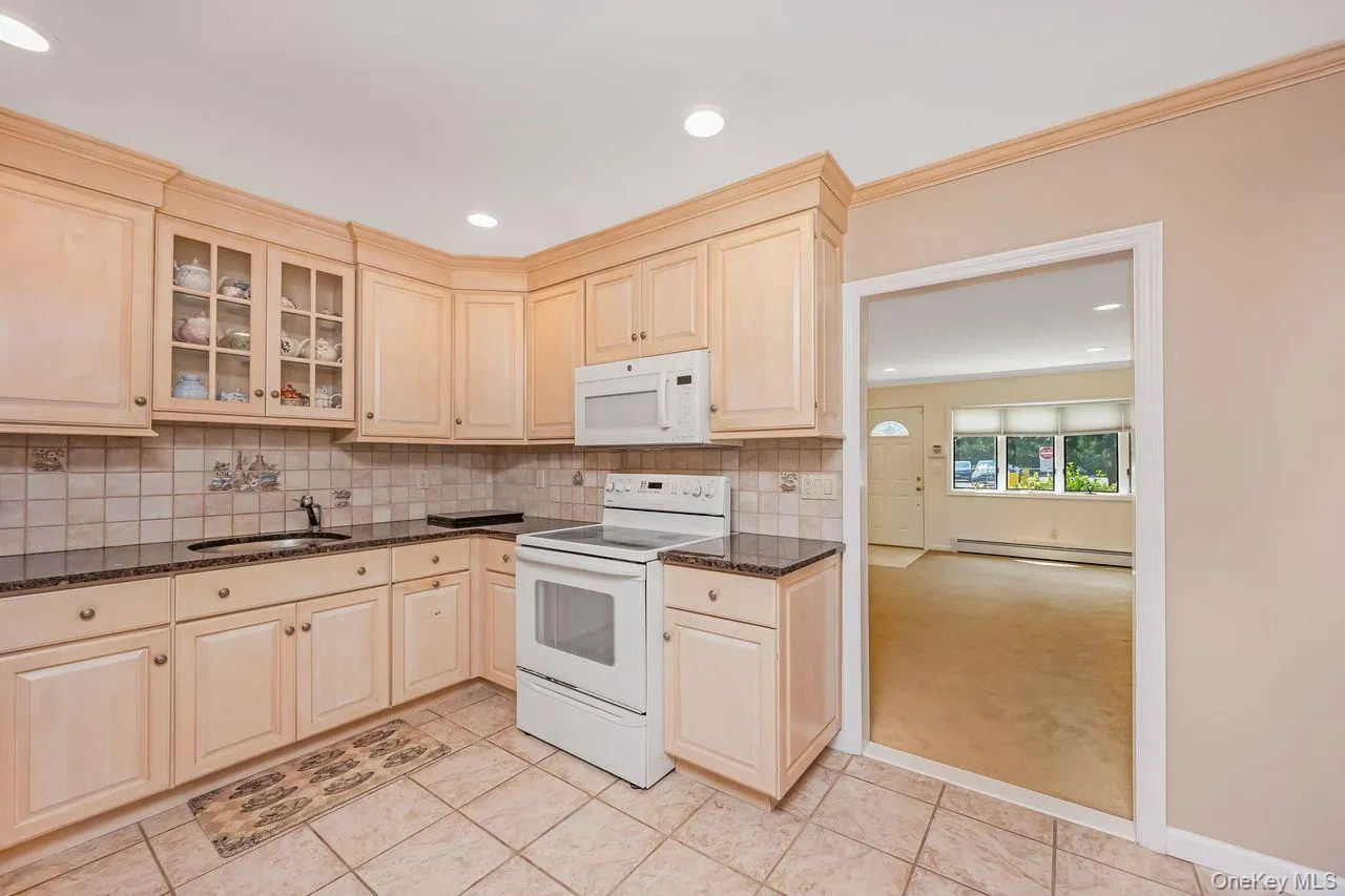 6 Island Street, Oyster Bay, NY, 3 Bedrooms Bedrooms, 6 Rooms Rooms,1 BathroomBathrooms,Residential,For Rent,Island,0,1020084 6 Island Street, Oyster Bay, NY, 3 Bedrooms Bedrooms, 6 Rooms Rooms,1 BathroomBathrooms,Residential,For Rent,Island,0,1020084