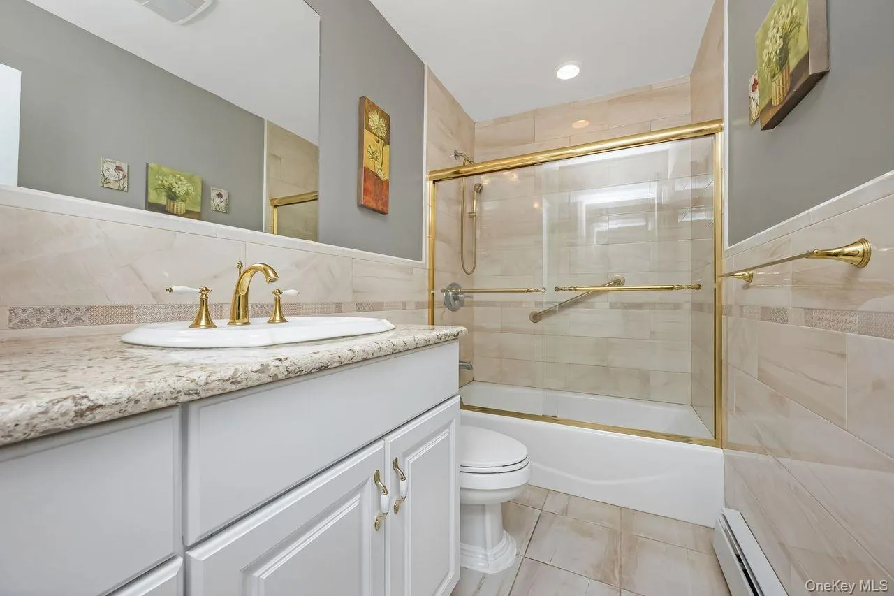 6 Island Street, Oyster Bay, NY, 3 Bedrooms Bedrooms, 6 Rooms Rooms,1 BathroomBathrooms,Residential,For Rent,Island,0,1020084 6 Island Street, Oyster Bay, NY, 3 Bedrooms Bedrooms, 6 Rooms Rooms,1 BathroomBathrooms,Residential,For Rent,Island,0,1020084