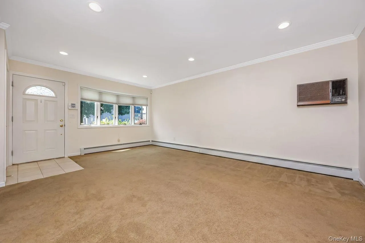 6 Island Street, Oyster Bay, NY, 3 Bedrooms Bedrooms, 6 Rooms Rooms,1 BathroomBathrooms,Residential,For Rent,Island,0,1020084 6 Island Street, Oyster Bay, NY, 3 Bedrooms Bedrooms, 6 Rooms Rooms,1 BathroomBathrooms,Residential,For Rent,Island,0,1020084