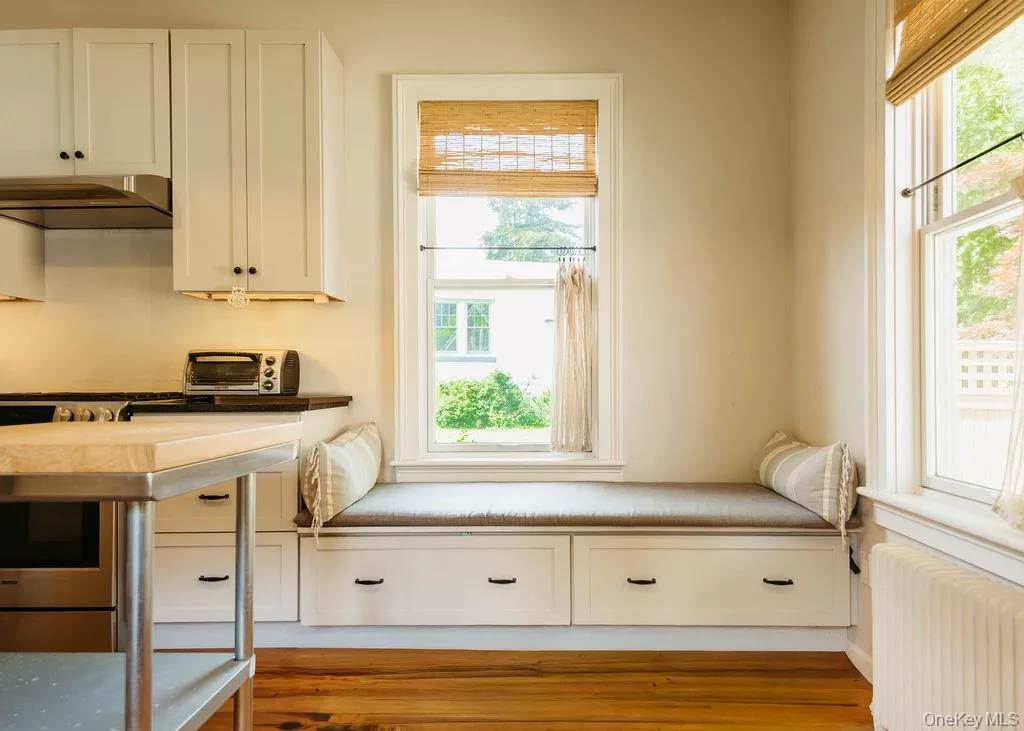 133 Pearl Street, Kingston, NY, 3 Bedrooms Bedrooms, 7 Rooms Rooms,2 BathroomsBathrooms,Residential,For Rent,Pearl,0,1020085 133 Pearl Street, Kingston, NY, 3 Bedrooms Bedrooms, 7 Rooms Rooms,2 BathroomsBathrooms,Residential,For Rent,Pearl,0,1020085