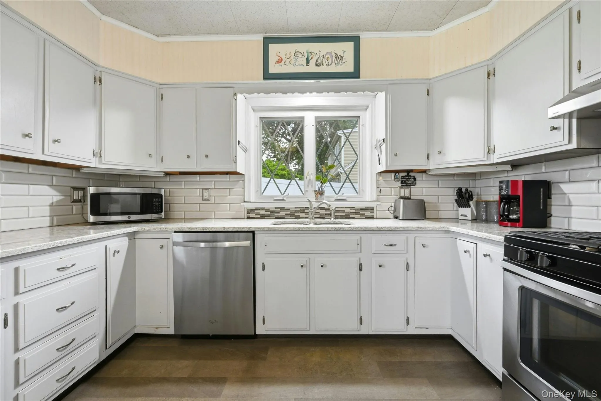 18 2nd Avenue, Brookhaven, NY, 4 Bedrooms Bedrooms, 8 Rooms Rooms,2 BathroomsBathrooms,Residential,For Rent,2nd,0,1020092 18 2nd Avenue, Brookhaven, NY, 4 Bedrooms Bedrooms, 8 Rooms Rooms,2 BathroomsBathrooms,Residential,For Rent,2nd,0,1020092