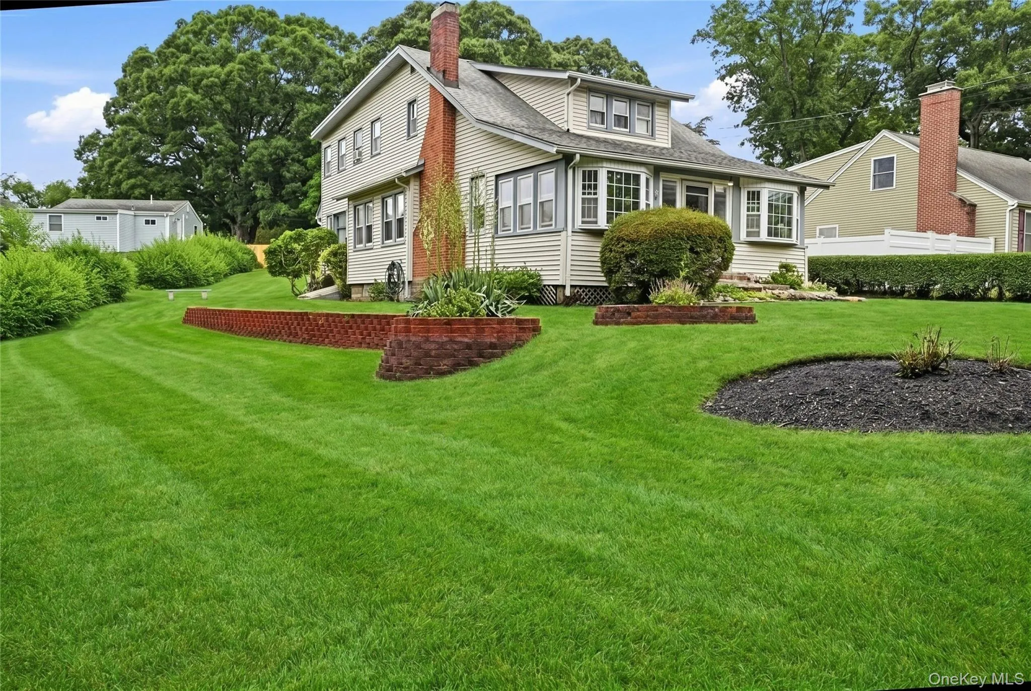 18 2nd Avenue, Brookhaven, NY, 4 Bedrooms Bedrooms, 8 Rooms Rooms,2 BathroomsBathrooms,Residential,For Rent,2nd,0,1020092 18 2nd Avenue, Brookhaven, NY, 4 Bedrooms Bedrooms, 8 Rooms Rooms,2 BathroomsBathrooms,Residential,For Rent,2nd,0,1020092